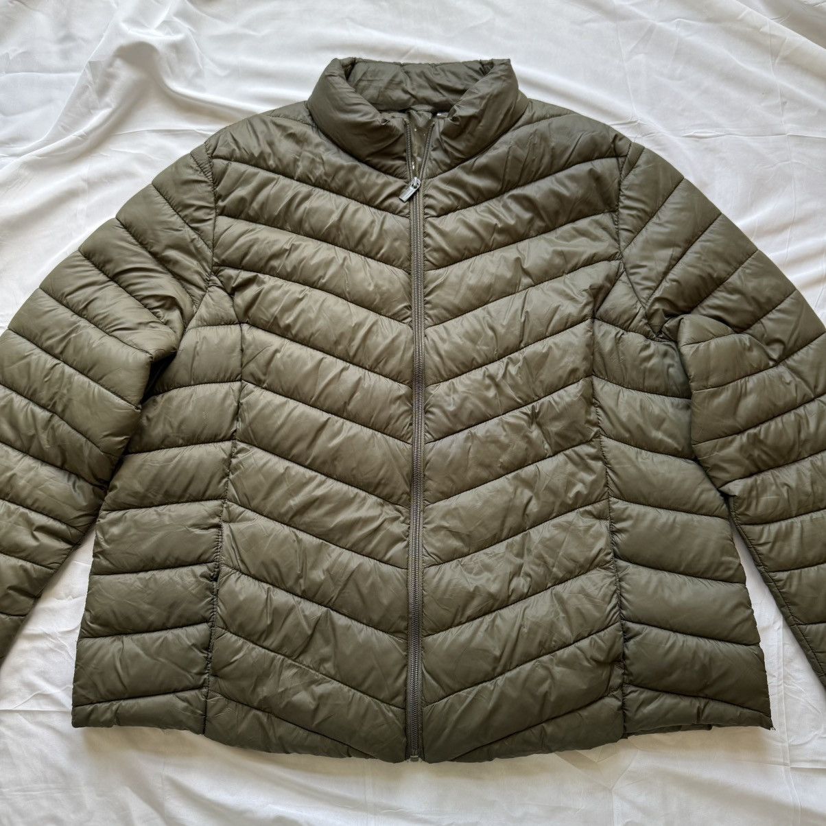 Primark Primark Women’s Olive Green Puffer Jacket Size 2XL Size XXL / US 16-18 / IT 52-54 - 2 Thumbnail