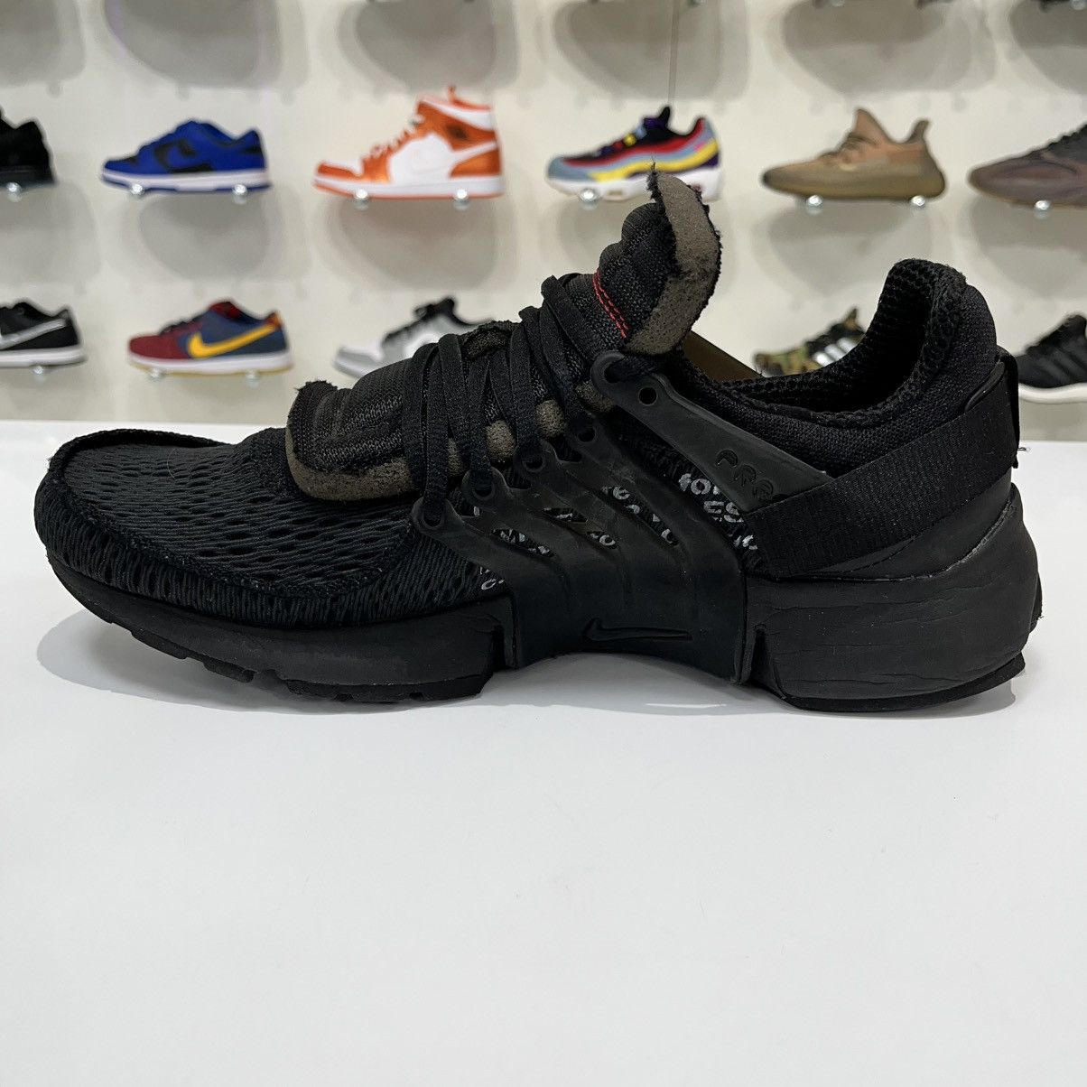 Nike Nike Air Presto x Off-White Black (2018) Size US 11 / EU 44 - 12 Thumbnail