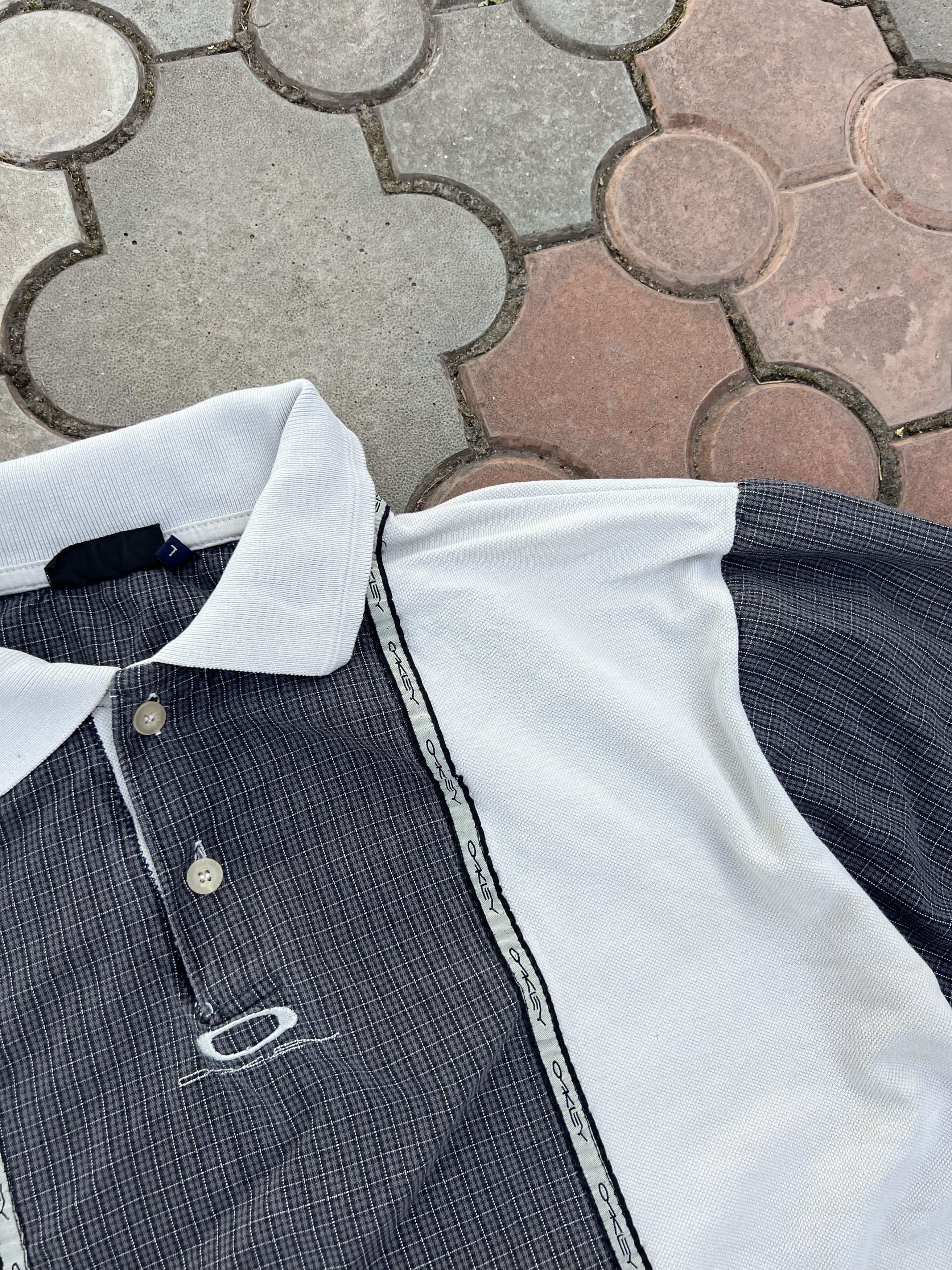 Oakley Vintage Oakley Center Logo Polo Tee Y2K USA Size US L / EU 52-54 / 3 - 2 Thumbnail