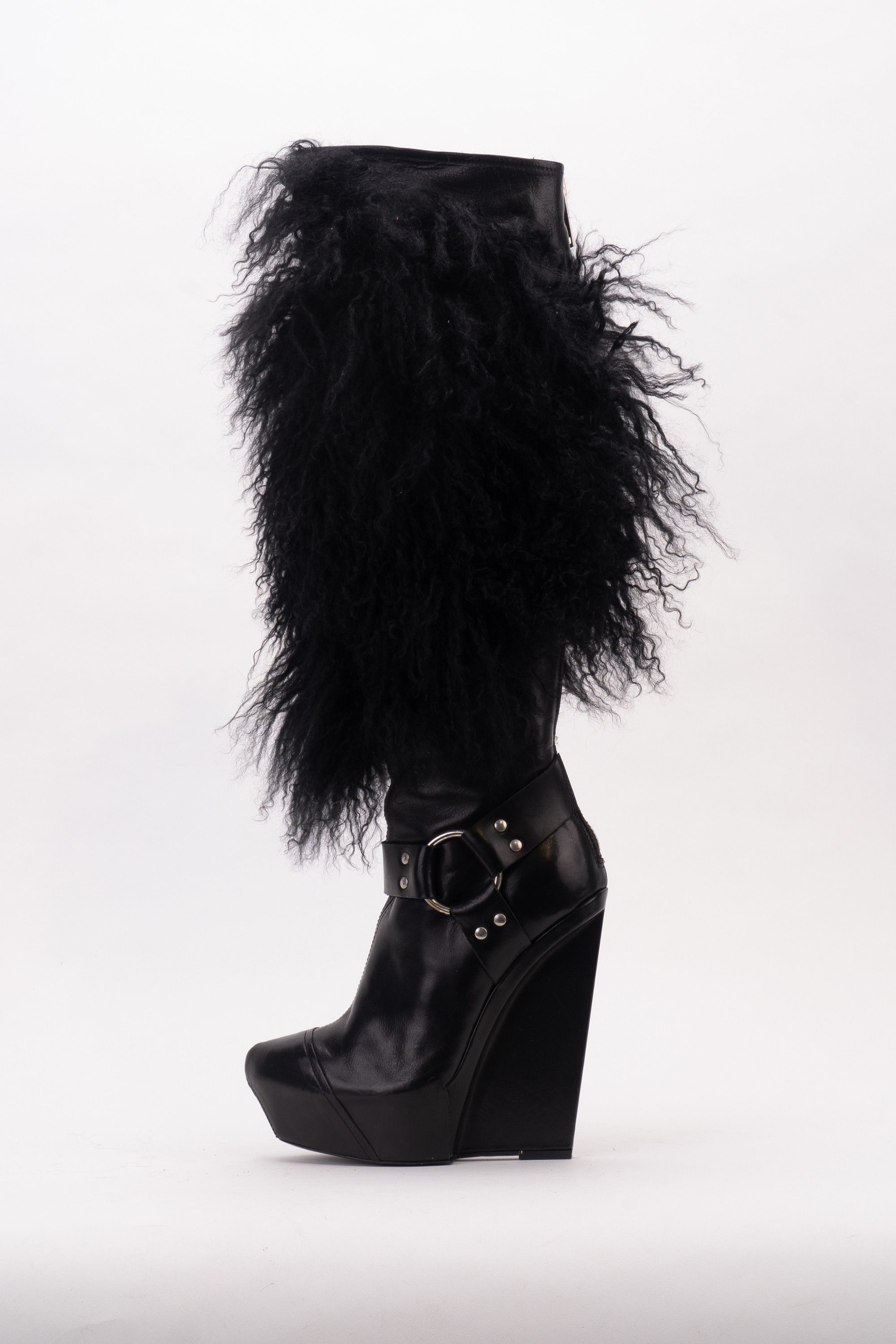 Gareth Pugh Gareth Pugh leather boots with Mongolian fur EU 38.5 Size US 8.5 / IT 38.5 - 1 Thumbnail