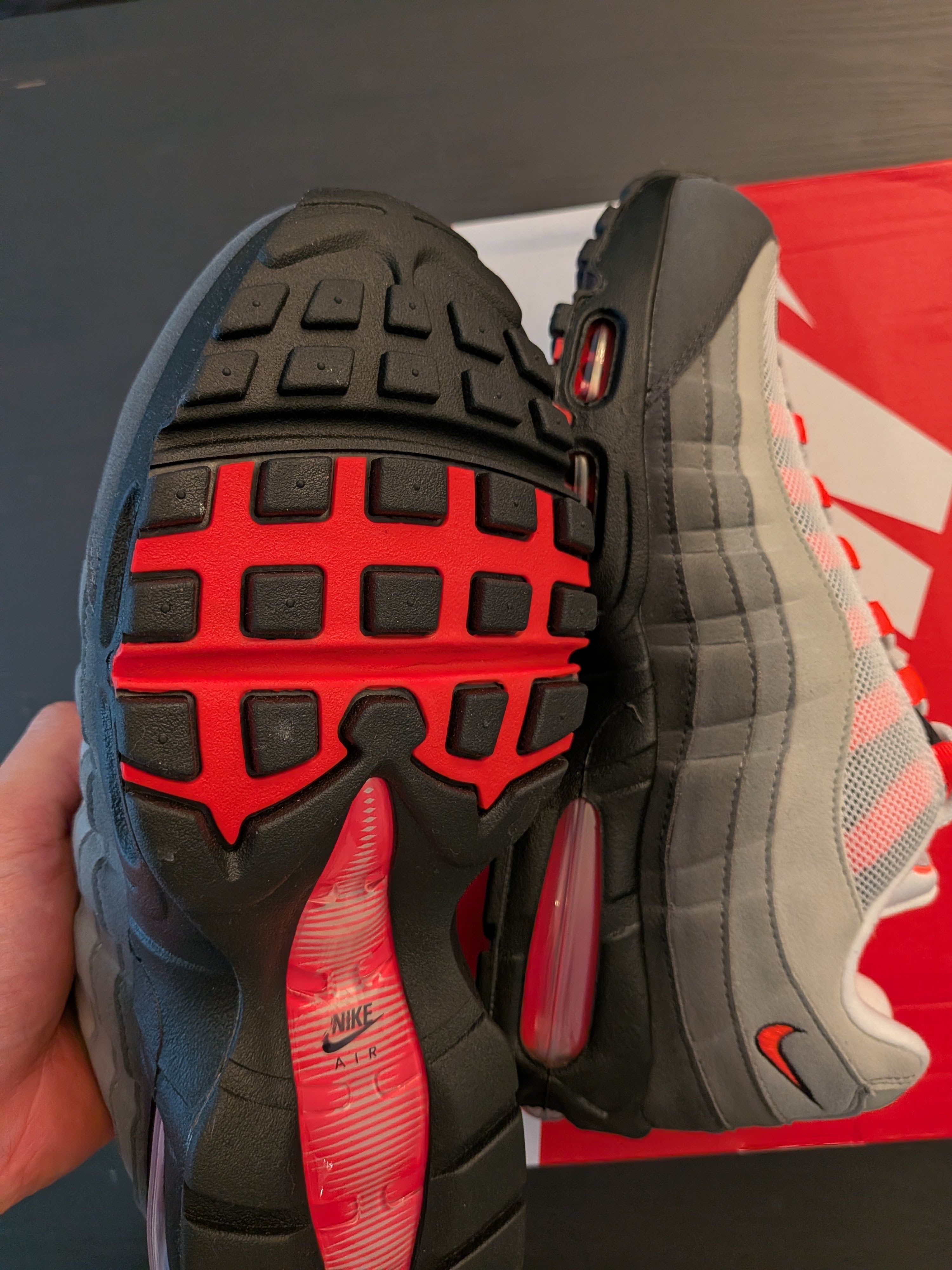 Nike Nike Air Max 95 Solar Red 2025 Size US 9.5 / EU 42-43 - 4 Thumbnail