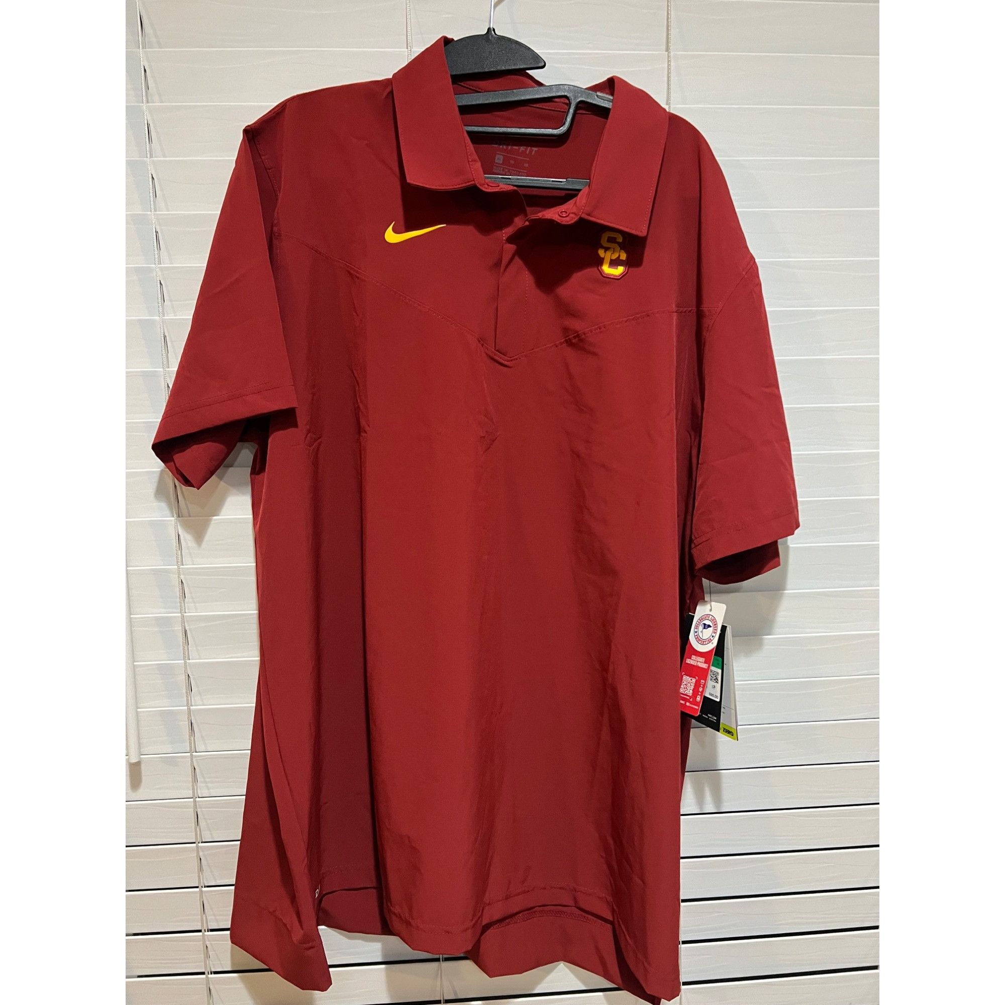 Nike Nike USC Trojans Polo Shirt - NWT Size XL Size US XL / EU 56 / 4 - 1 Thumbnail