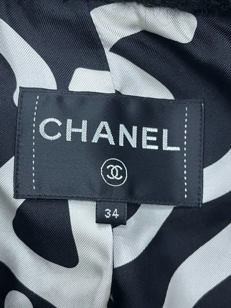 Chanel Chanel Black ox horn buckle hooded college tweed coat Size XXS / US 00 / IT 34 - 4 Thumbnail