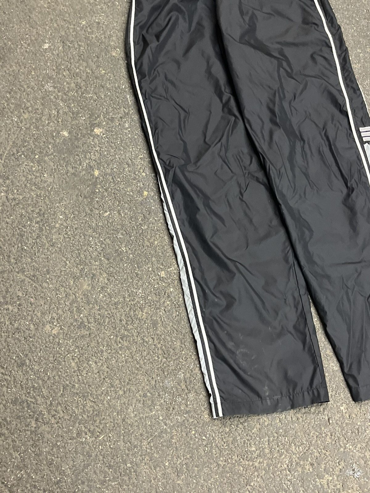 Adidas × Vintage Adidas track pants y2k baggy fit wide leg sporty hyper rare Size US 34 / EU 50 - 4 Thumbnail