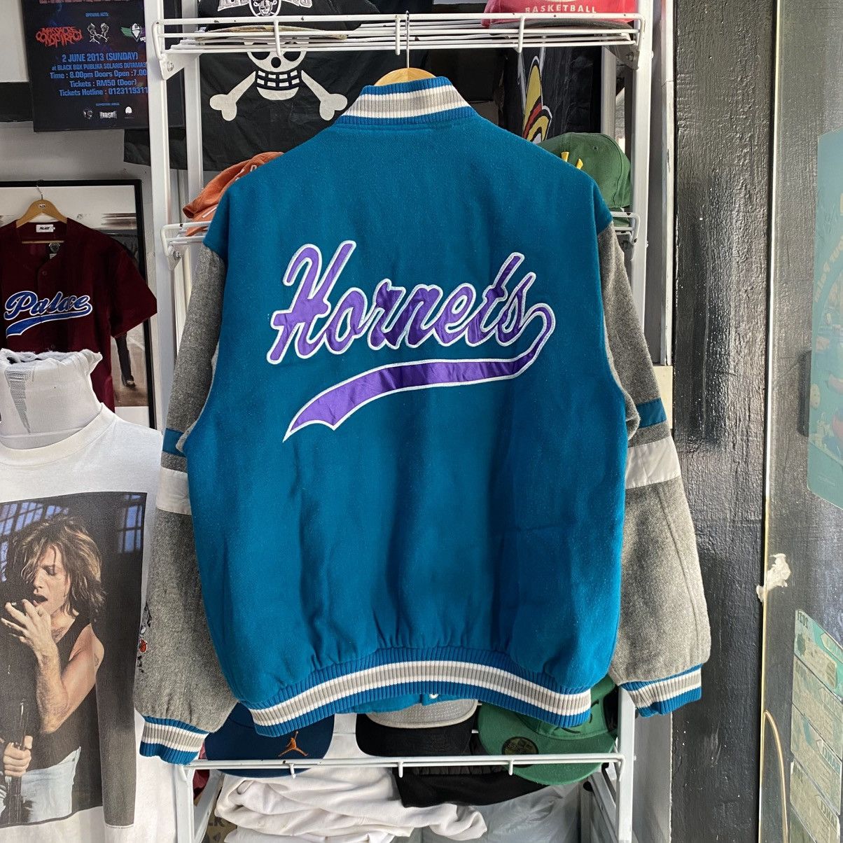 NBA × Vintage vintage charlotte hornets varsity jacket Size US M / EU 48-50 / 2 - 1 Thumbnail