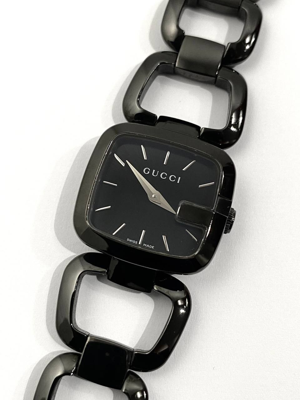 Gucci GG 125 Series Logo Steel Bracelet Black Wrist Watch