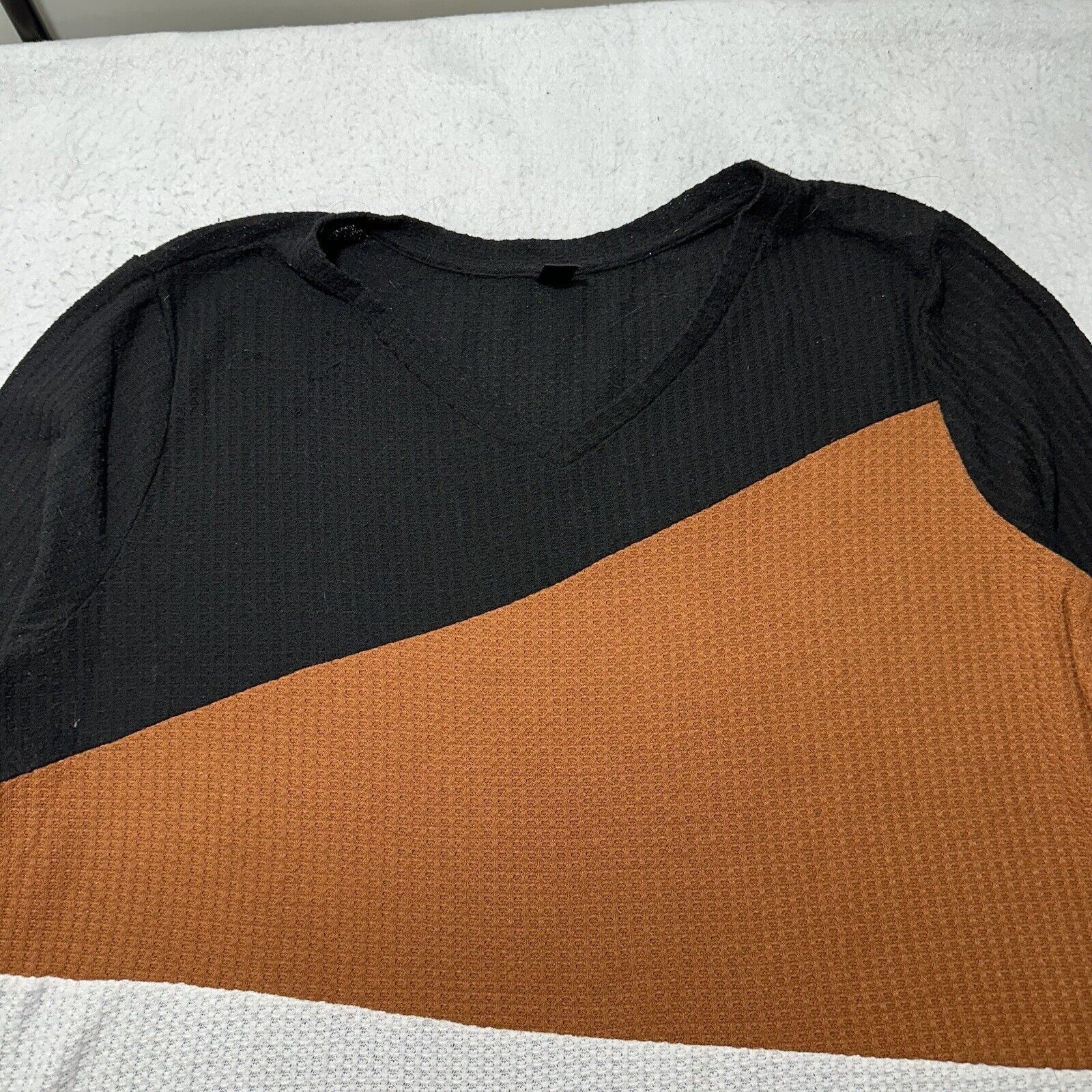 Shein SheIn 4XL Size V-Neck Colorblock Sweater Black Orange White Size 4XL / US 24-26 - 2 Thumbnail