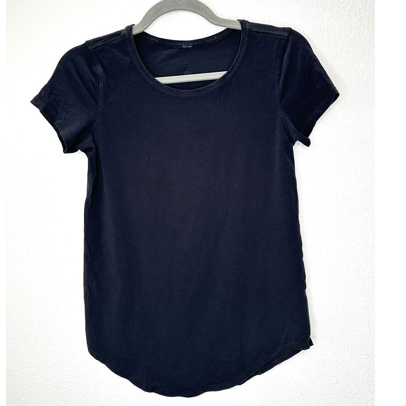 Lululemon Lululemon Black Round Neck Short Sleeve Tee Shirt 6 Size M / US 6-8 / IT 42-44 - 1 Thumbnail