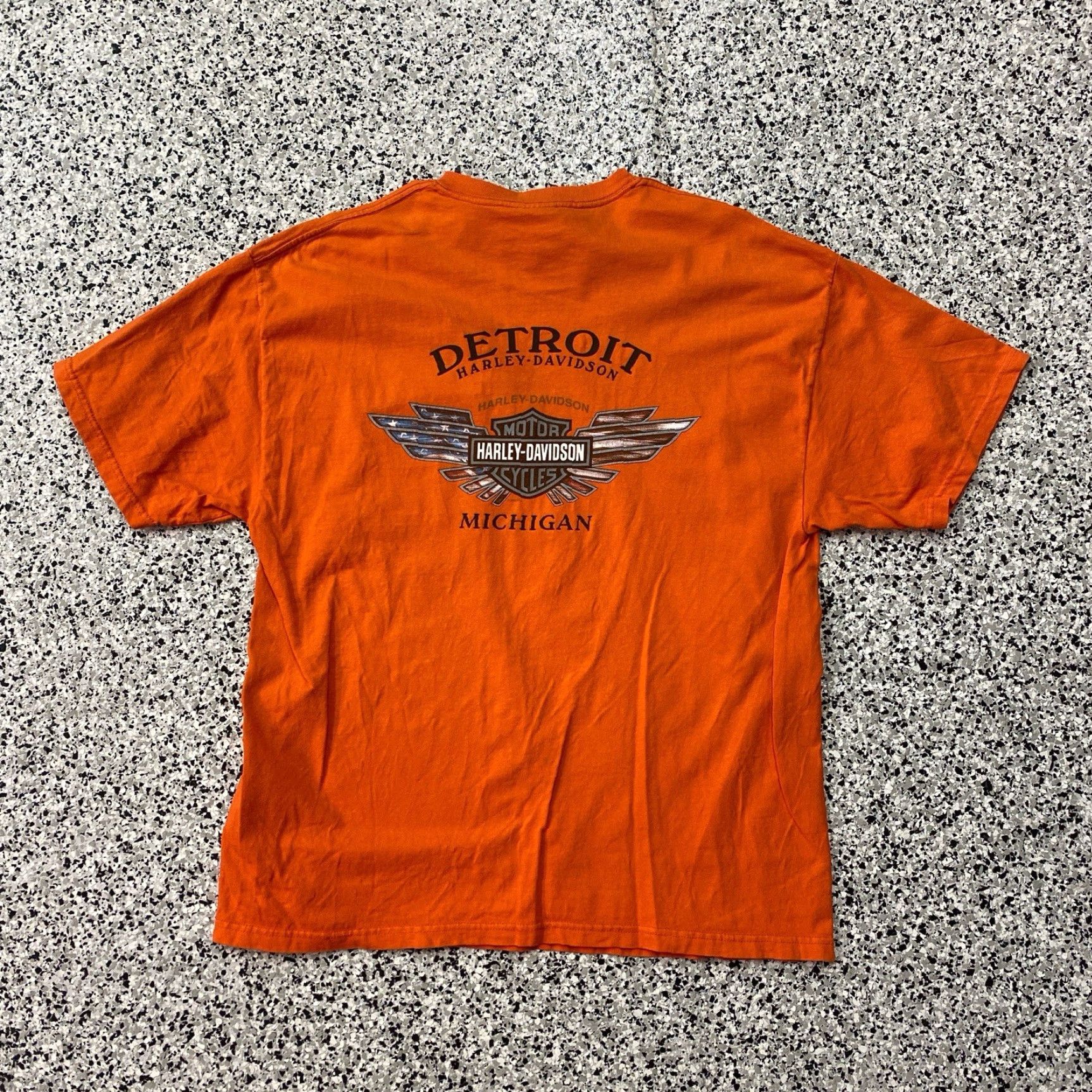 Harley Davidson VINTAGE Harley-Davidson Detroit Graphic T Shirt XL Orange Mens T-Shirt 90s Biker Motorcycle Logo Double-Sided Size US XL / EU 56 / 4 - 4 Thumbnail