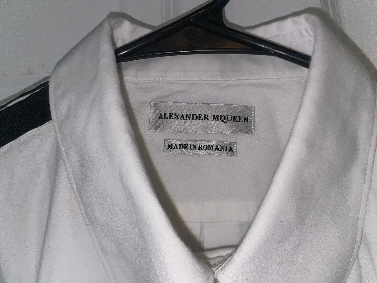 Alexander McQueen NWT Alexander McQueen White Black Stripe Spike Button Down Size US XL / EU 56 / 4 - 2 Thumbnail