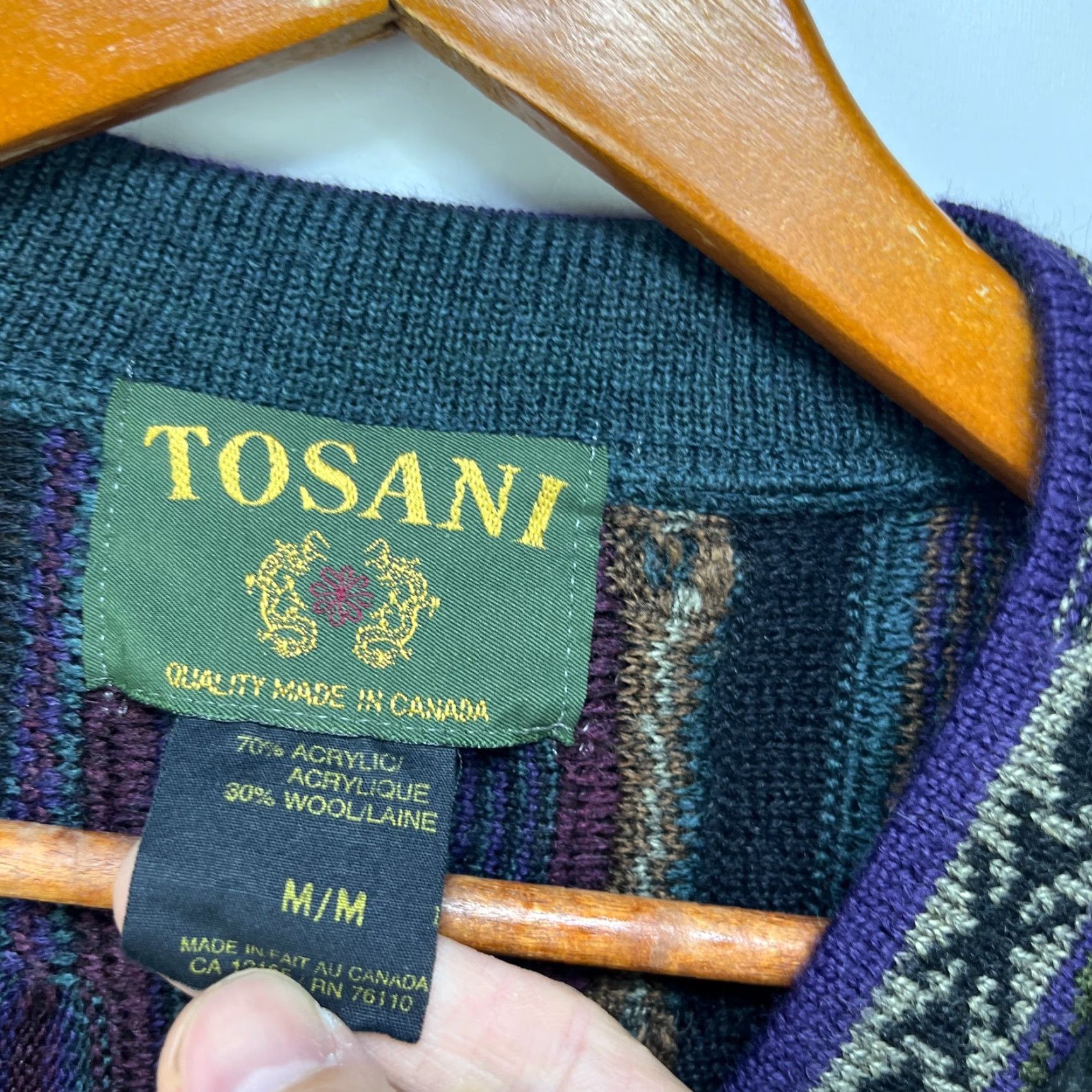 Vintage VINTAGE 90s Tosani Coogi Style 3D Knit Sweater Acrylic Size Medium Canada Made Sweater Mens 90s Green Pockets Lightweight Pullover Knit Casual Size US XL / EU 56 / 4 - 7 Thumbnail