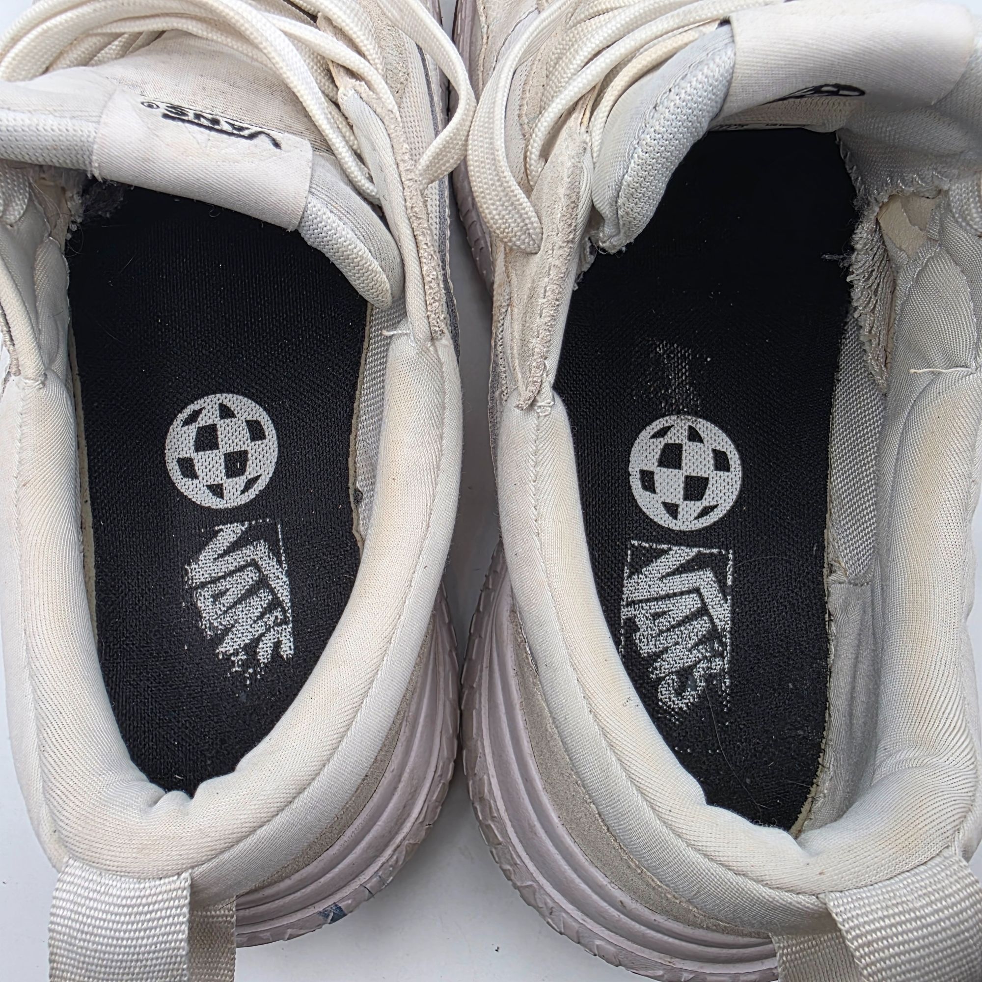 Vans Vans UltraRange Neo VR3 Mens Size 11 Triple White Shoes Athl Size US 11 / EU 44 - 9 Thumbnail