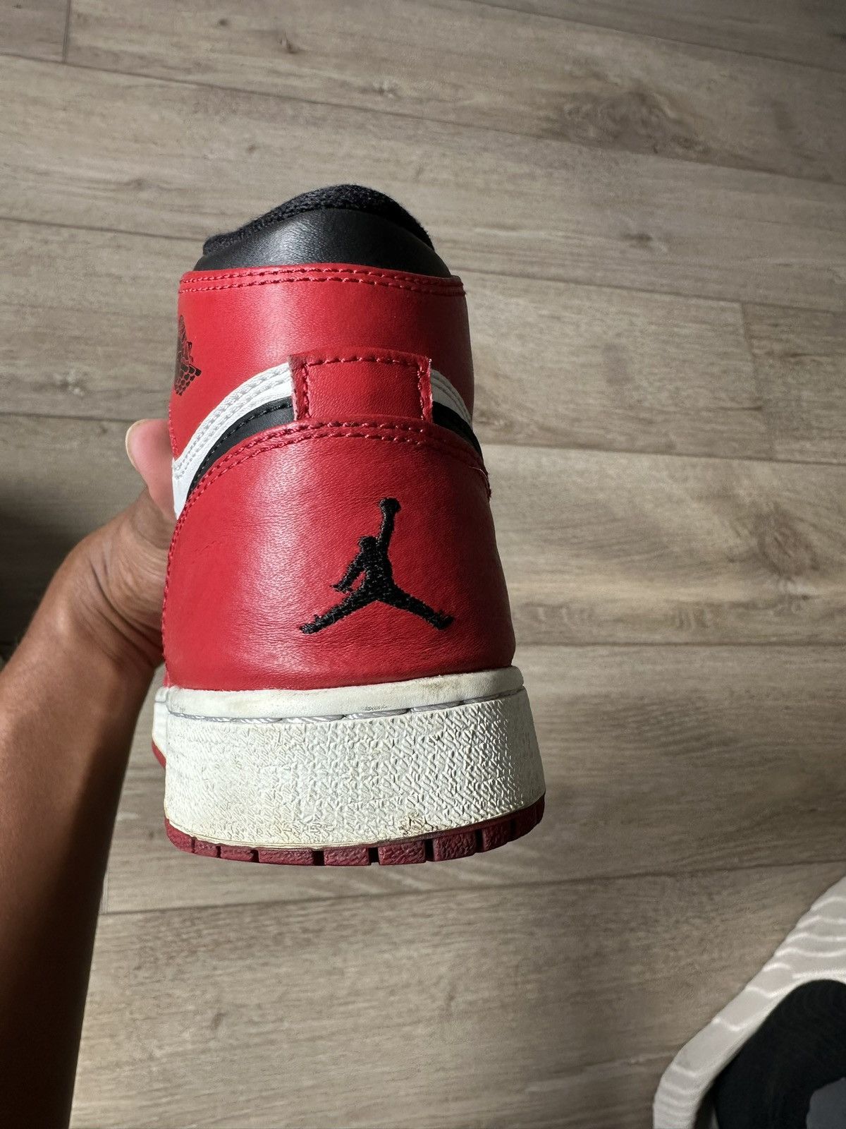 Jordan Brand Jordan 1 Retro High Chicago 2013 Sz 6 Size US 6 / EU 39 - 2 Thumbnail
