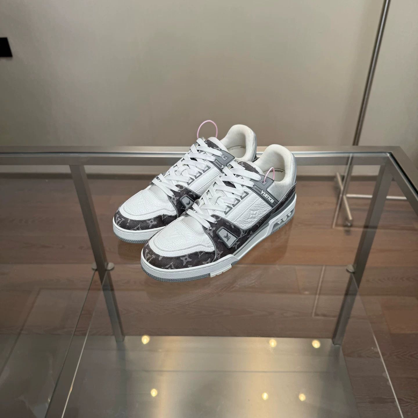 Louis Vuitton Louis Vuitton LV Trainer Sneakers Size US 10.5 / EU 43-44 - 1 Thumbnail