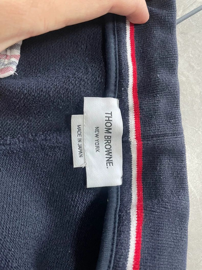 Thom Browne Thom Browne size0 Four stripe sports trousers Size US 26 / EU 42 - 3 Thumbnail