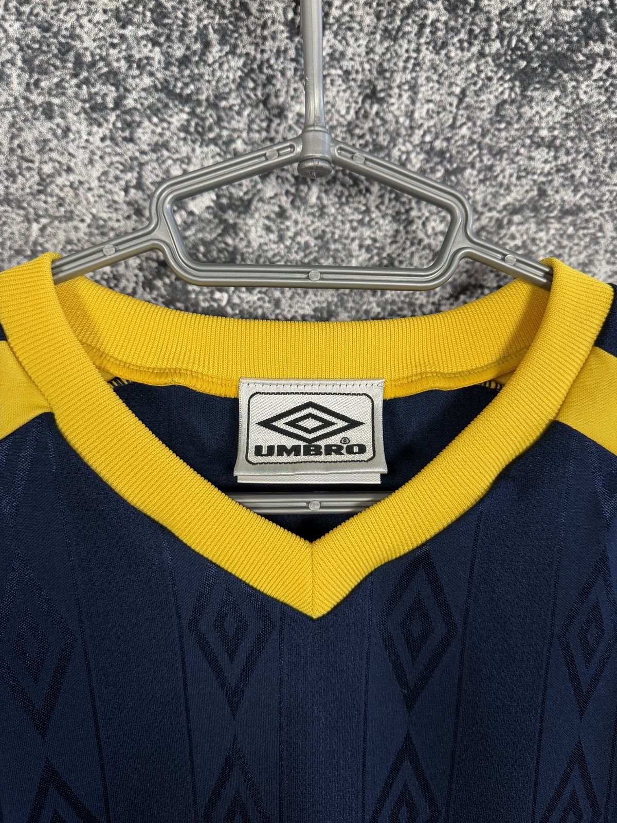 Umbro UMBRO Vintage Crewneck Monogram T-Shirt Short Sleeve Jersey Size US L / EU 52-54 / 3 - 8 Thumbnail
