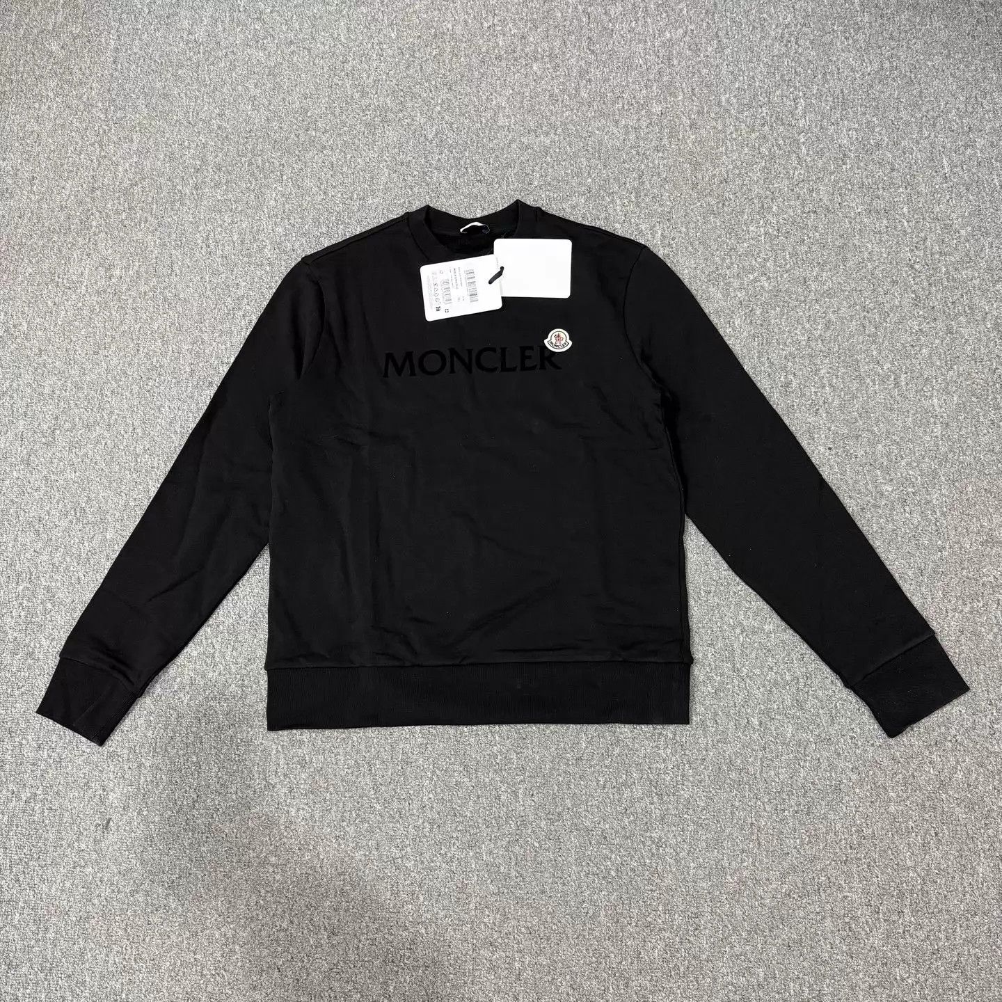 Moncler Moncler Black Chest Logo Sweatshirt L NWT Size L / US 10 / IT 46 - 2 Thumbnail