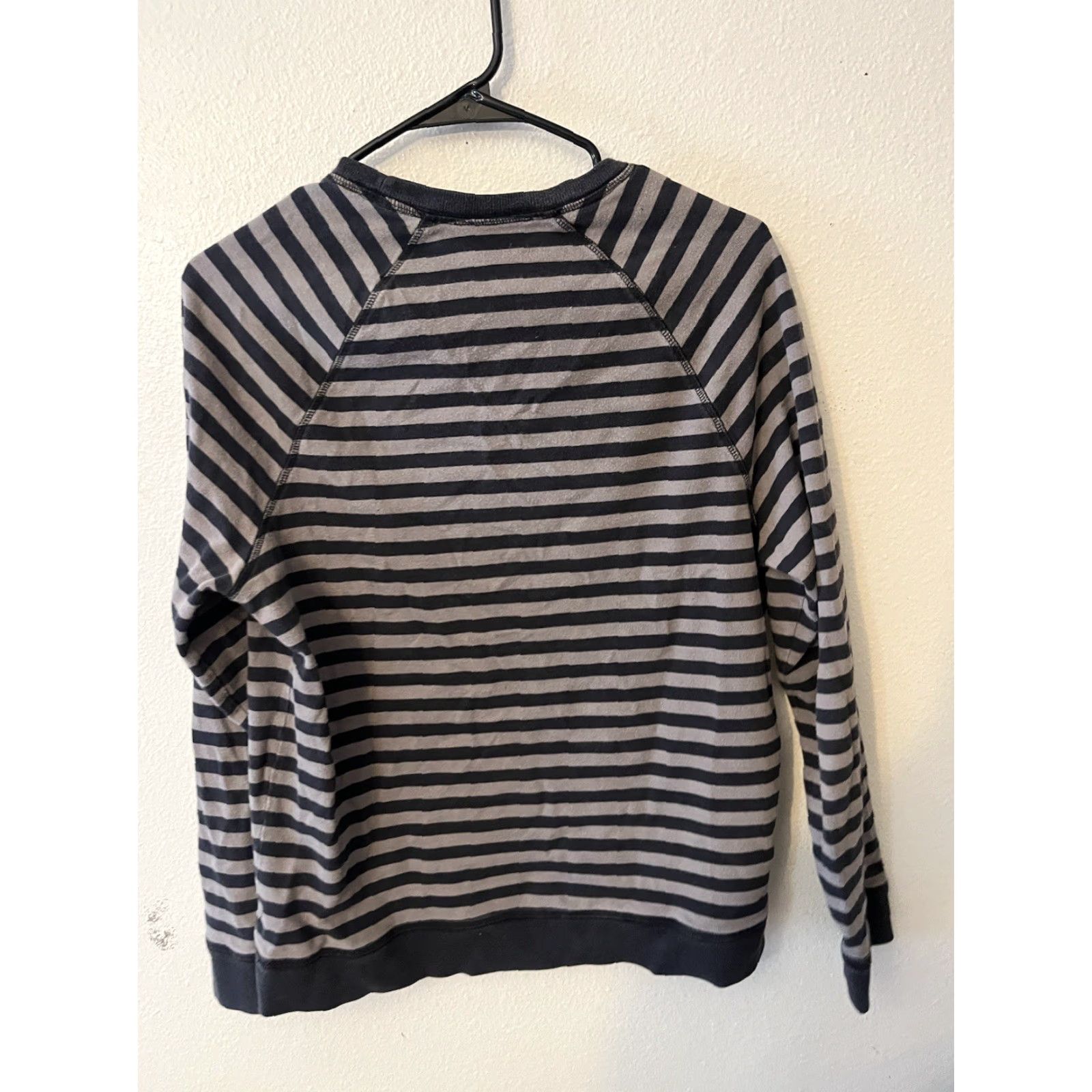 Calvin Klein VINTAGE Calvin Klein Men's Crew Neck Sweater Size M Knit Striped All Seasons Black Gray EUC Size US M / EU 48-50 / 2 - 3 Thumbnail