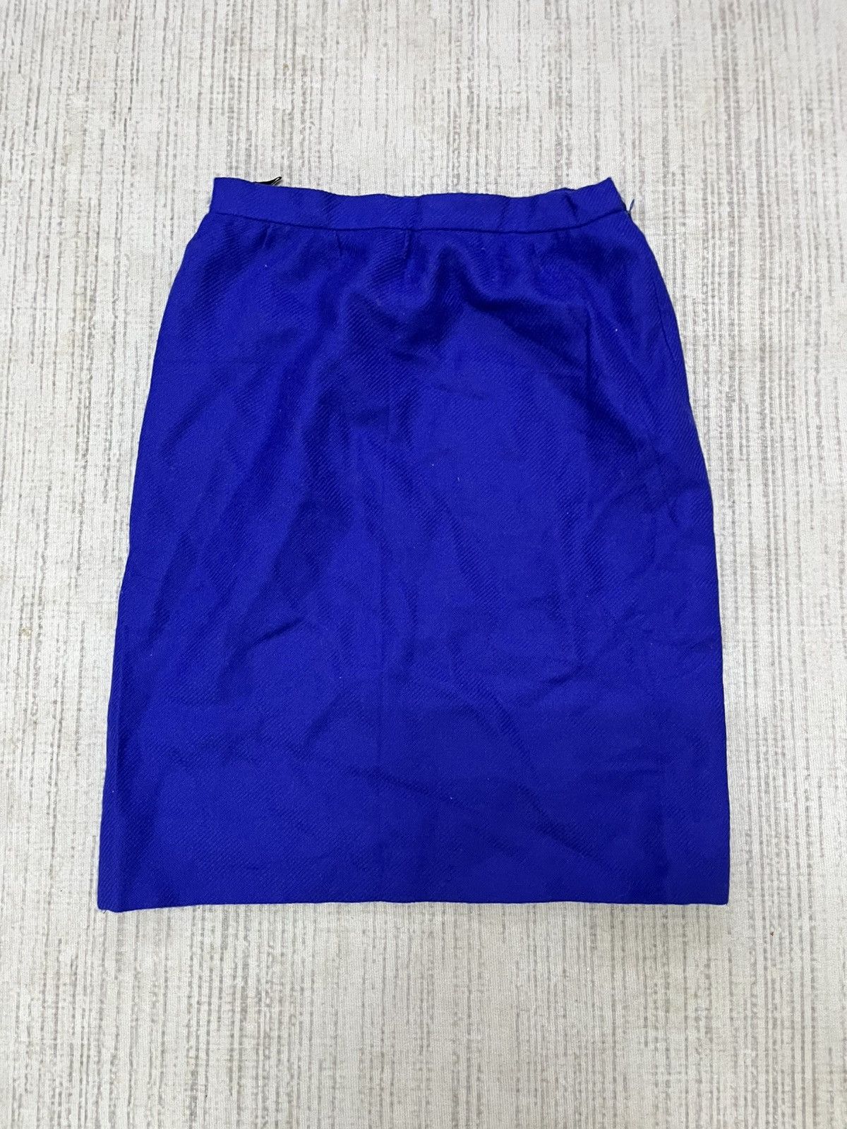 Givenchy Givenchy skirt made in france Size 28" / US 6 / IT 42 - 1 Thumbnail