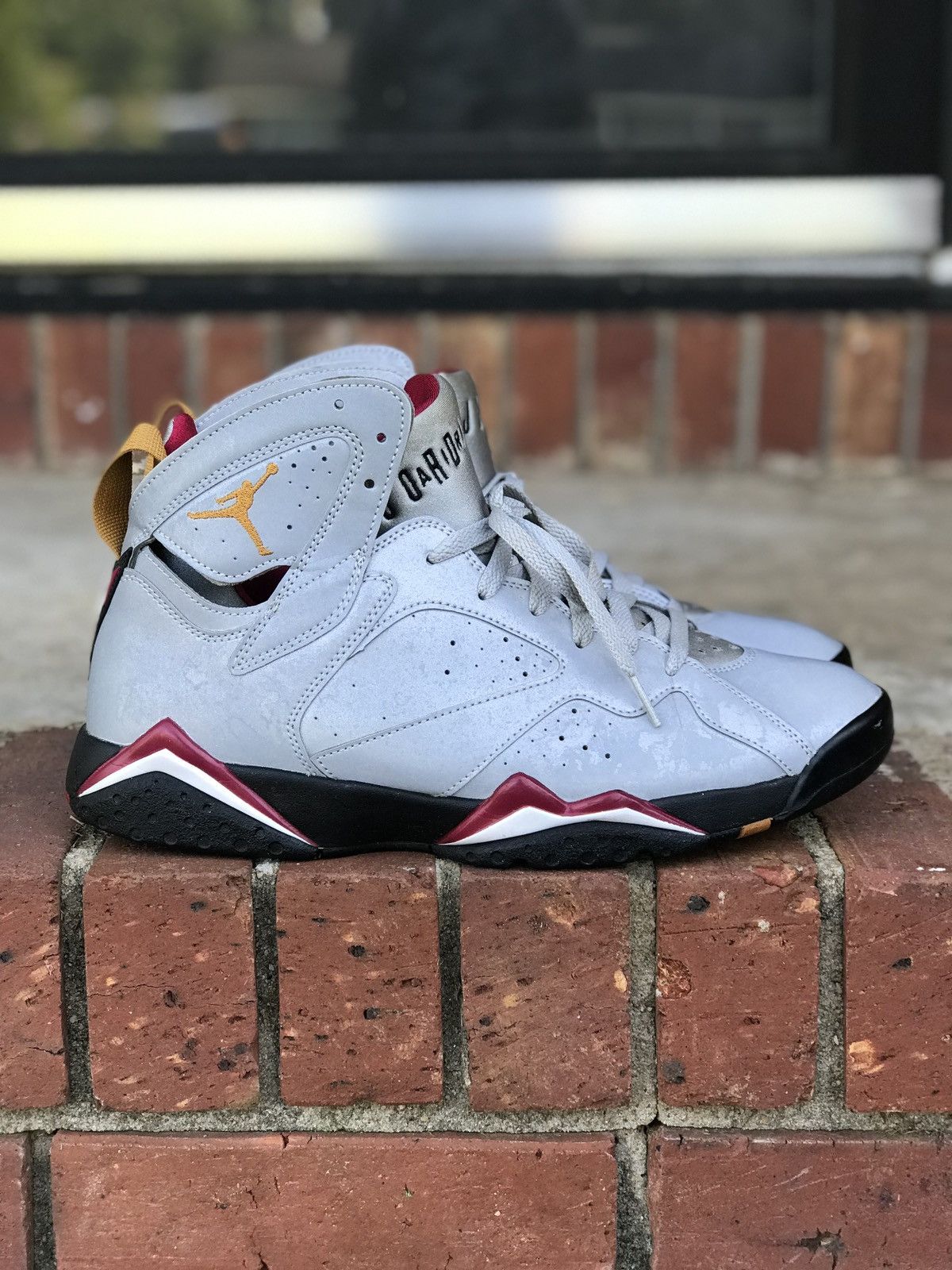 Air Jordan Retro Reflections of a Champion Size 11