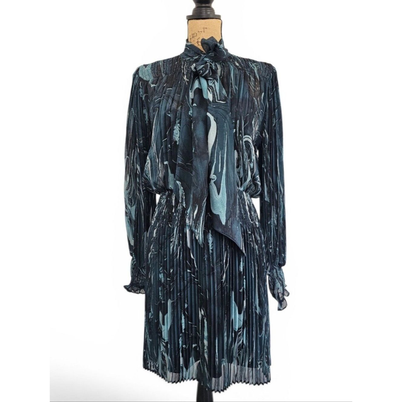 Banana Republic Banana Republic Teal, Black Marble-Print Long-Sleeve Tie-Ne Size S / US 4 / IT 40 - 1 Thumbnail