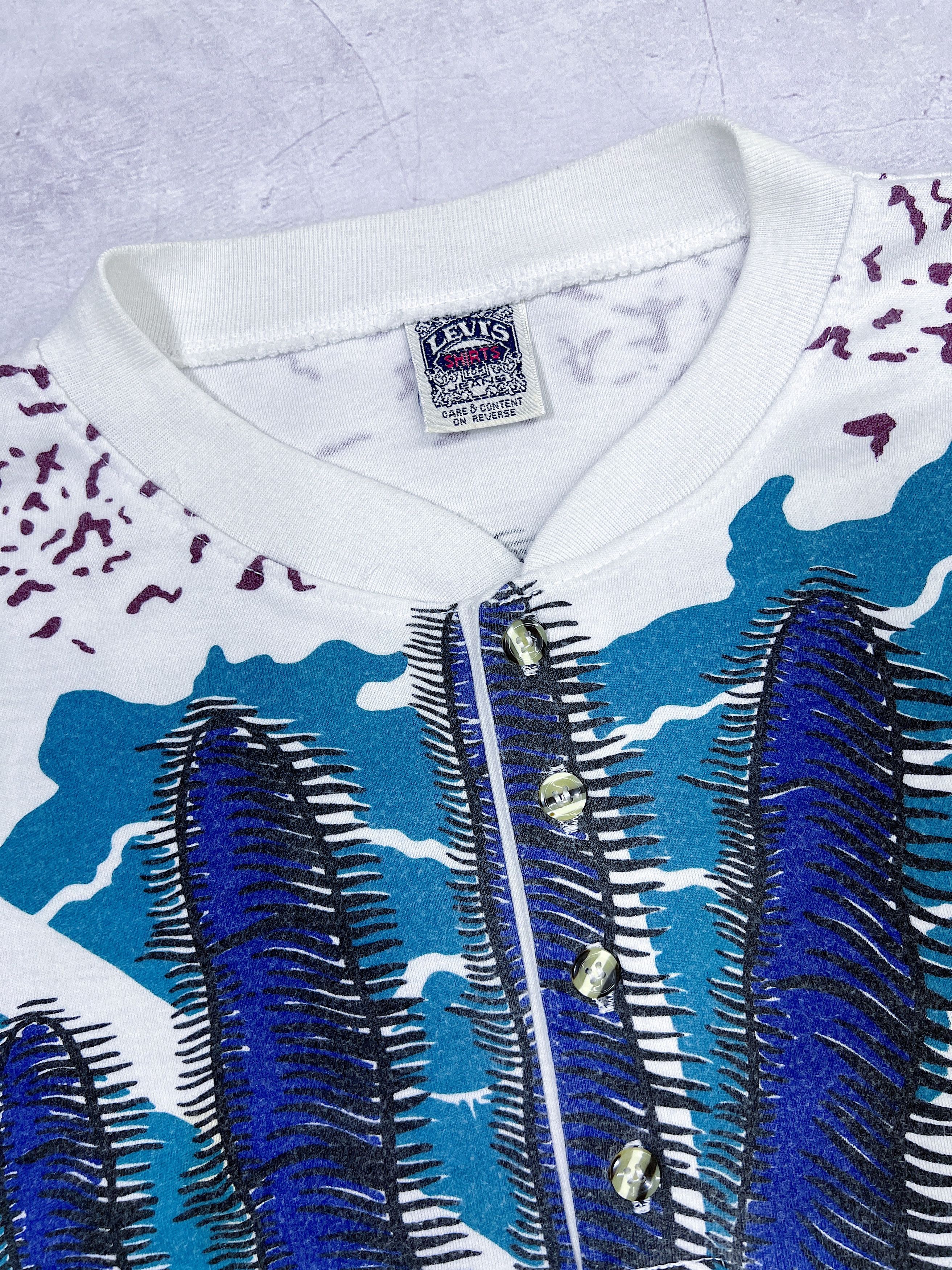 Levi's × Vintage Vintage Levi's T-Shirt You've Got The Whole World 501 Series Size US L / EU 52-54 / 3 - 6 Thumbnail