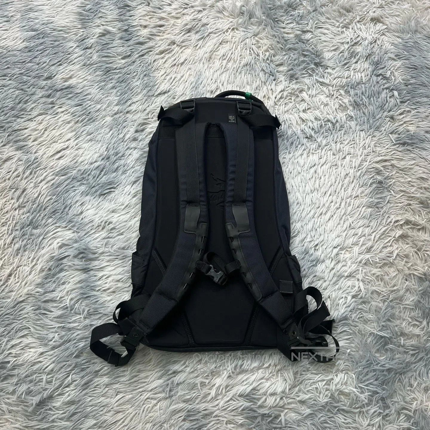 Arc'teryx Arcteryx Backpack Black Gold Logo. Size ONE SIZE - 2 Thumbnail