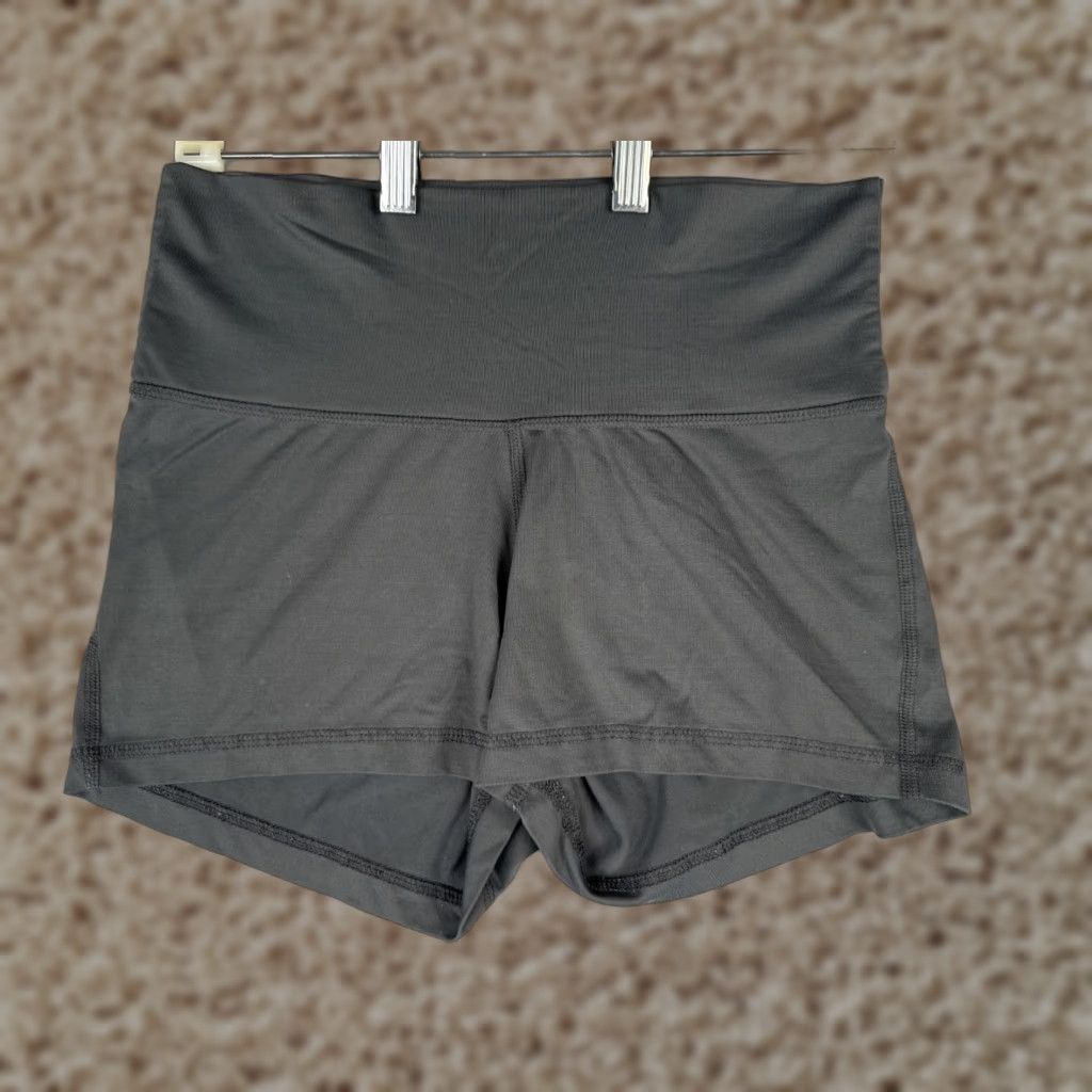 Patagonia Patagonia Shorts Women XS Gray 3" Yoga Gym Nylon Blend Shorts Size 26" / US 2 / IT 38 - 1 Thumbnail