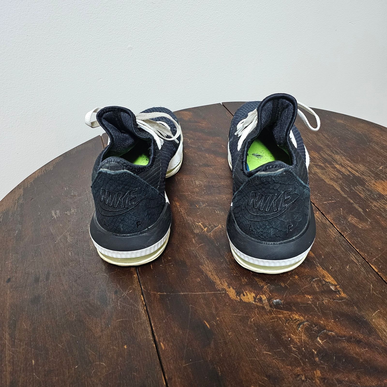 Nike Nike AIR Lebron James 16 Low Black Python Volt sz 11.5 Size US 11.5 / EU 44-45 - 4 Thumbnail