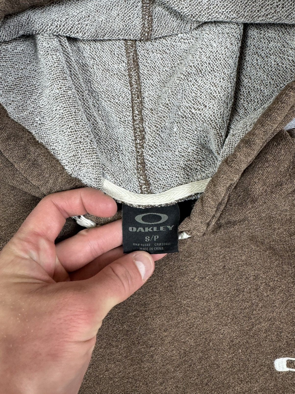 Oakley Oakley Brown Hoodie Size M Streetwear Y2K 2000s Rare Size US M / EU 48-50 / 2 - 5 Thumbnail