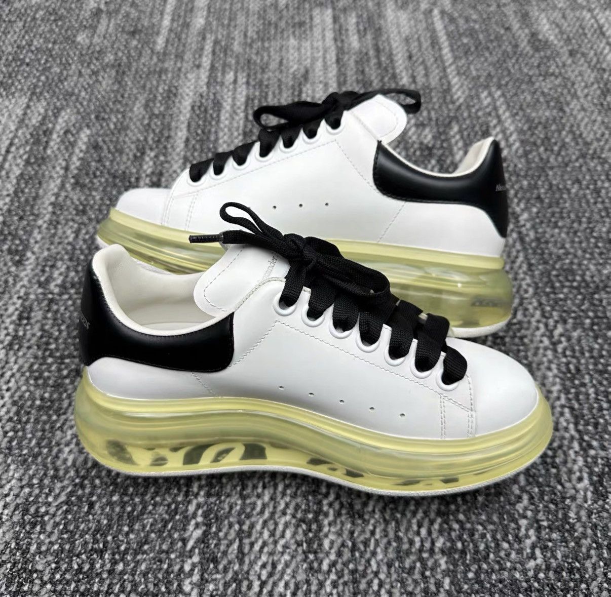 Alexander McQueen Alexander McQueen Black Sole Air Cushion White Sneakers J42 Size US 4 / IT 34 - 5 Thumbnail