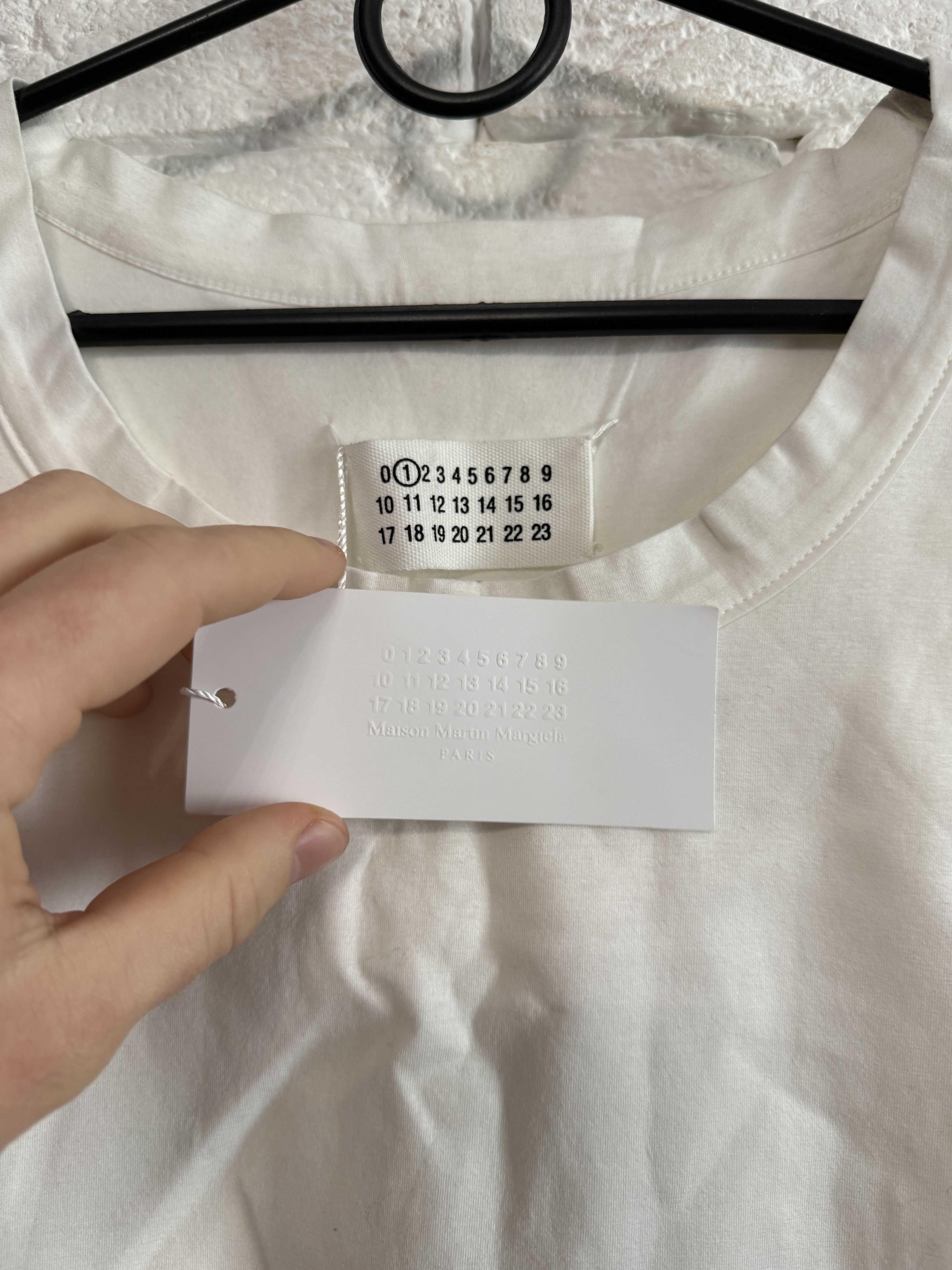Maison Margiela Maison Martin Margiela "1" Retail 400$ Tshirt Women 2011 New Size M / US 6-8 / IT 42-44 - 3 Thumbnail