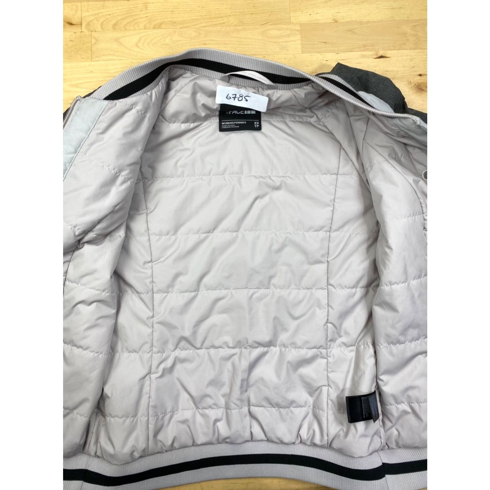 The North Face The North Face Jacket Womens XS Gray Bomber Colorblock Zip Pockets Casual #6785 Size XS / US 0-2 / IT 36-38 - 4 Thumbnail