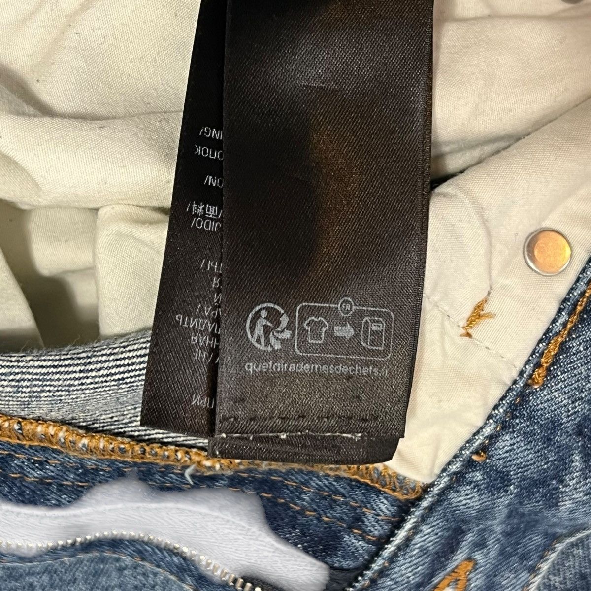 Balenciaga BALENCIAGA 2023SS Distressed Wide Fit Straight Denim Pants Size US 33 - 10 Thumbnail