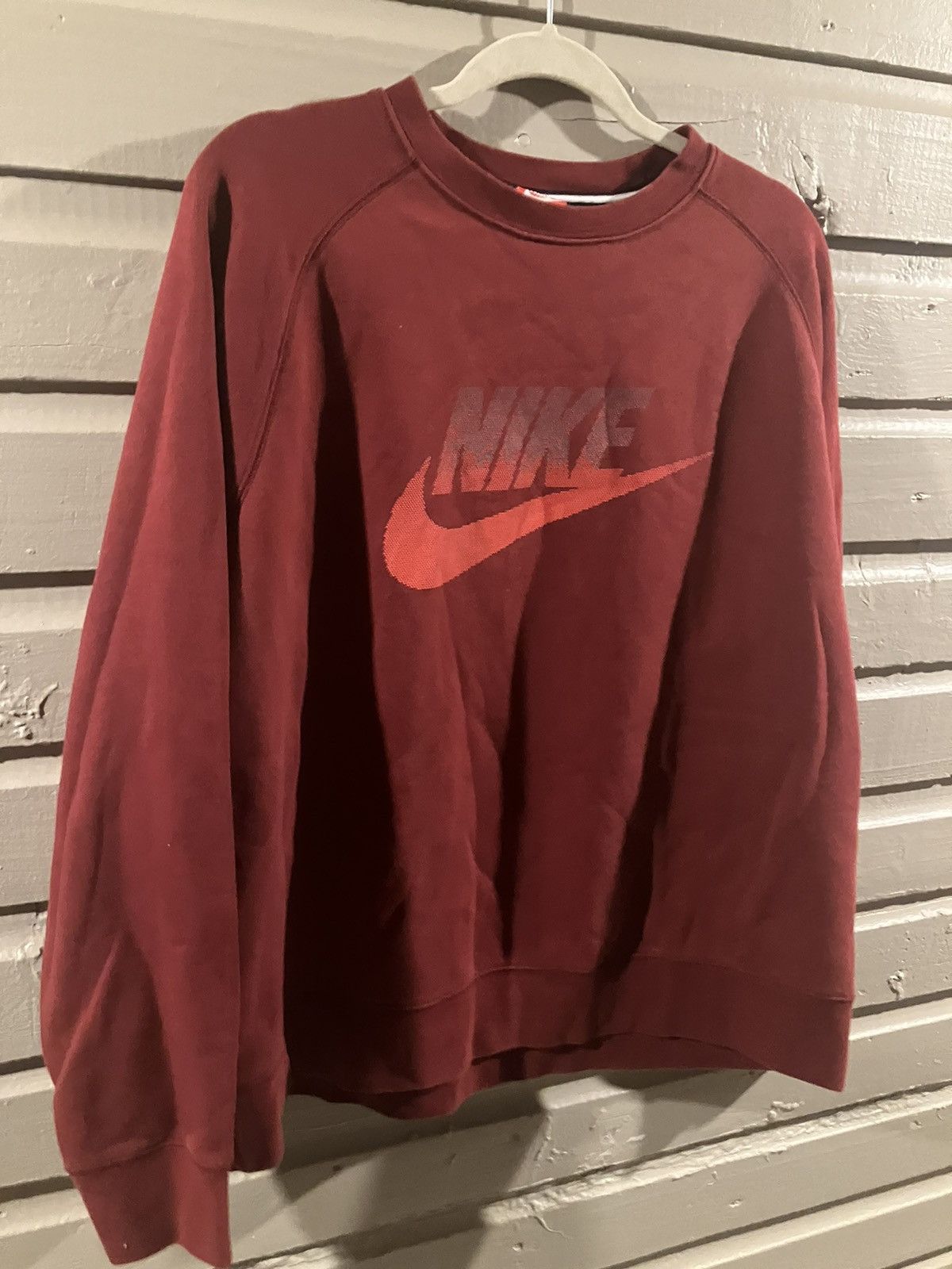Nike Nike athletic crewneck sweater shirt graphic logo size xl Size US XL / EU 56 / 4 - 3 Thumbnail