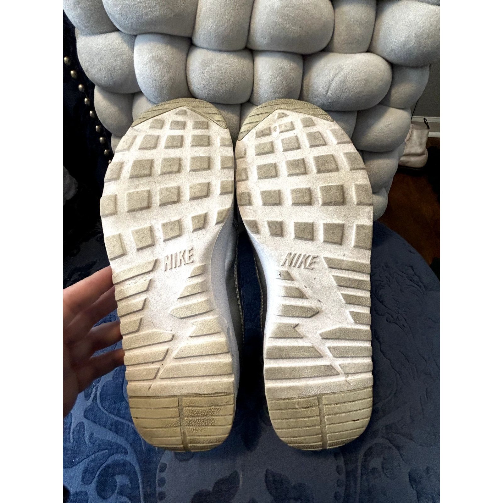 Nike Nike Thea Metallic Silver Sneakers Size 7/EU 38 Size US 7 / IT 37 - 8 Thumbnail