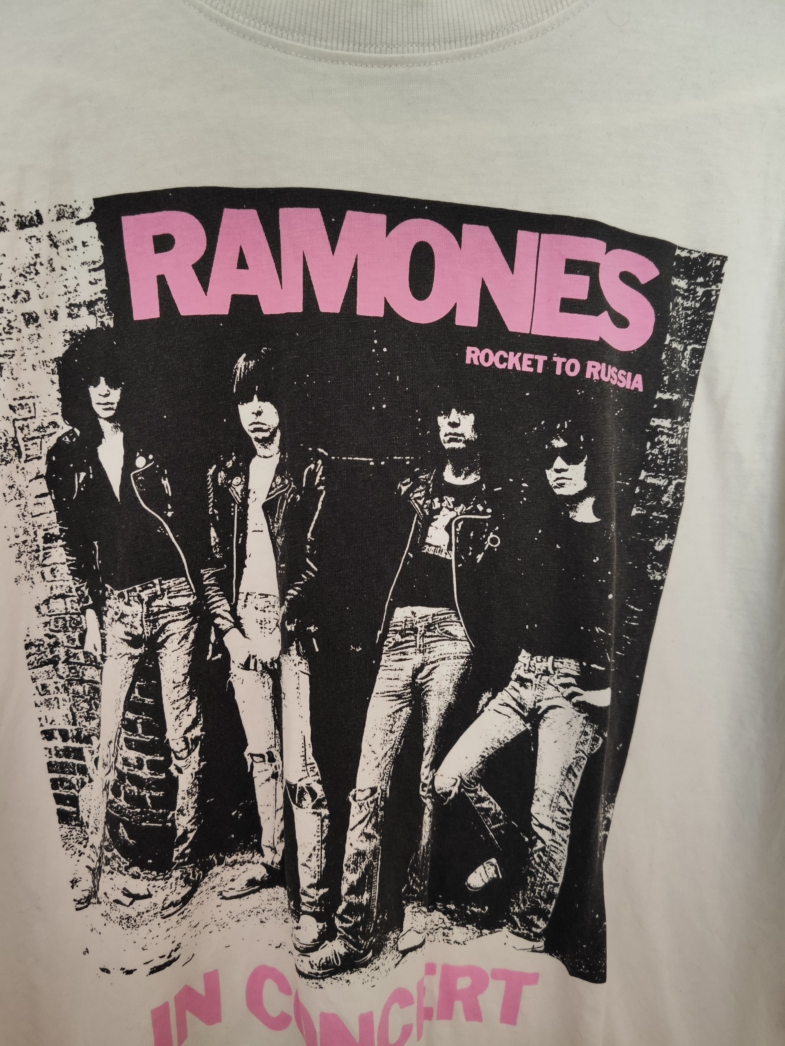 Band Tees × Vintage Ramones Tees Tshirt Size US M / EU 48-50 / 2 - 2 Thumbnail