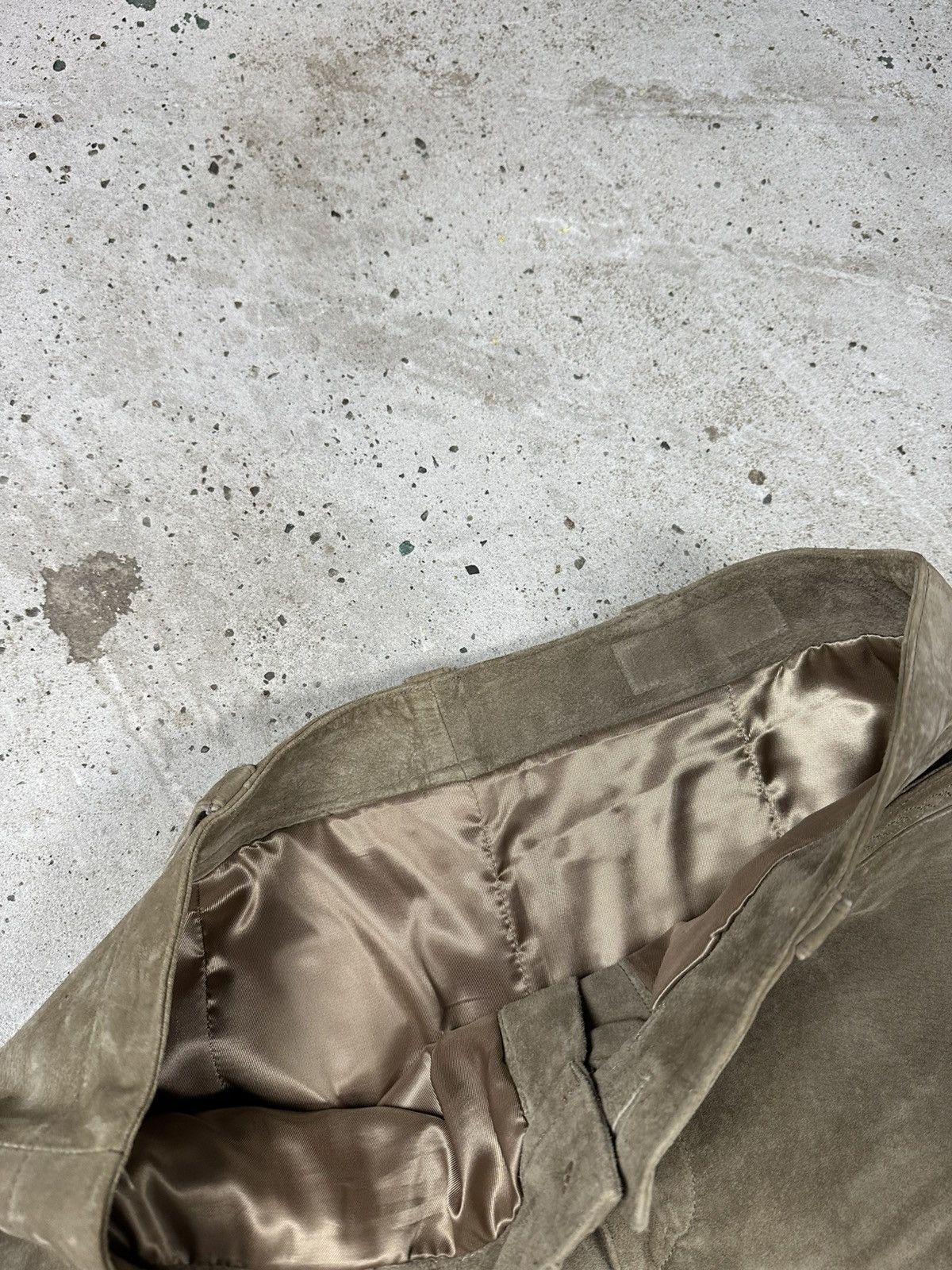 Genuine Leather × Vintage Vintage 90s Beige Suede Leather Cargo Pants Size US 36 / EU 52 - 10 Thumbnail