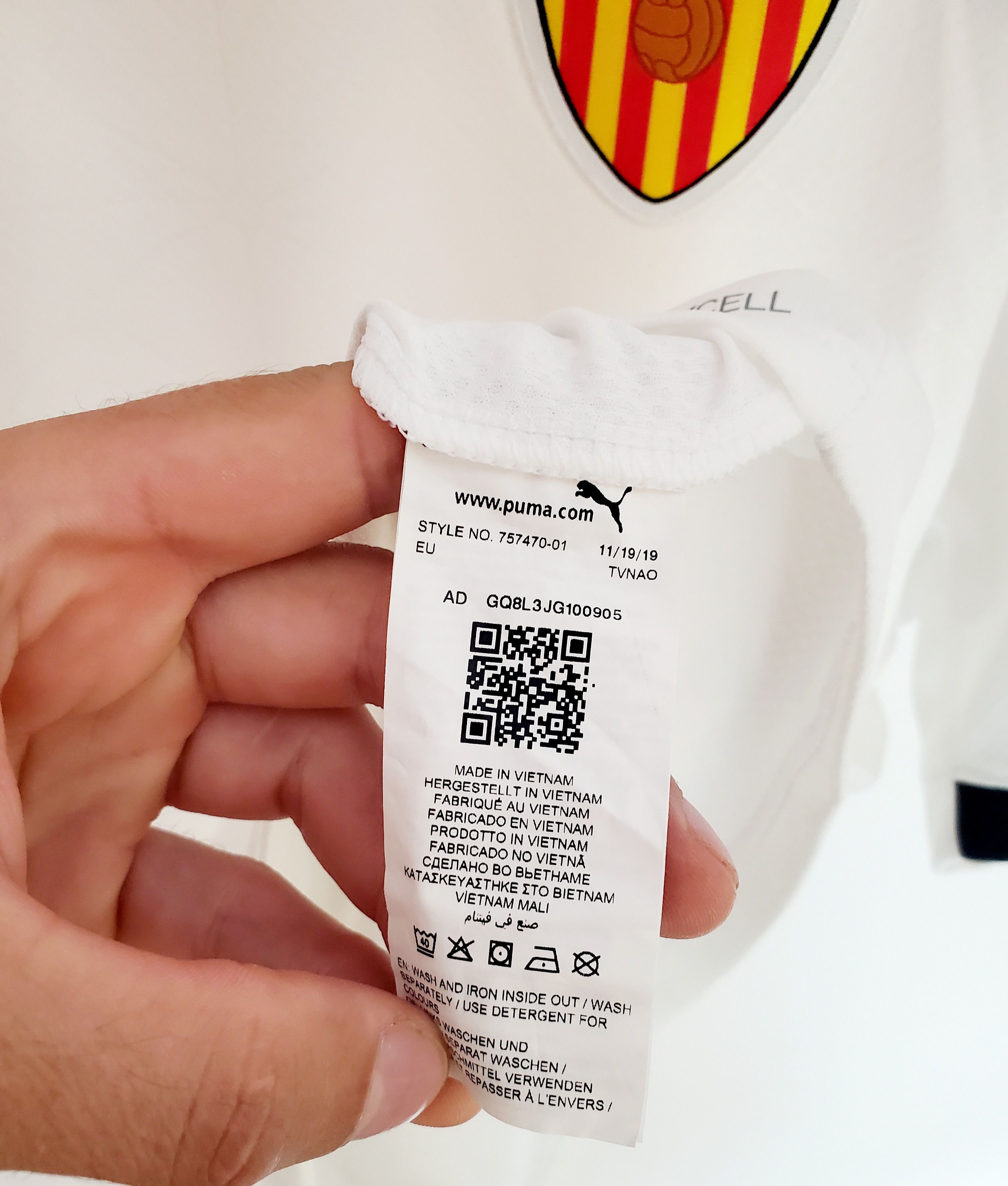 Puma VALENCIA 2020/2021 SOCCER JERSEY PUMA HOME ORIGINAL Xl Size US XL / EU 56 / 4 - 7 Thumbnail