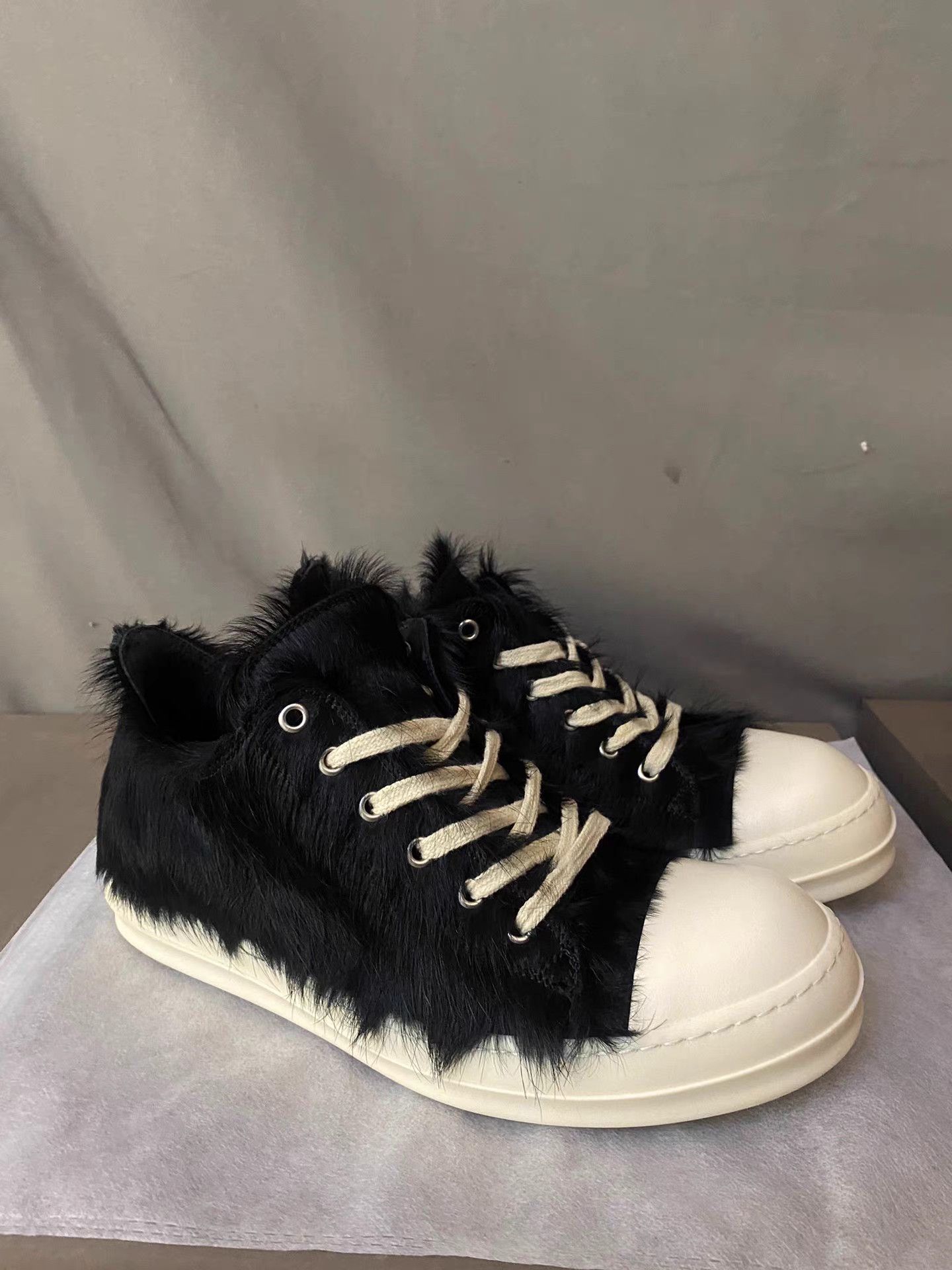 Rick Owens Rick Owens Pony Hair Low Top Sneakers Size US 7 / EU 40 - 2 Thumbnail