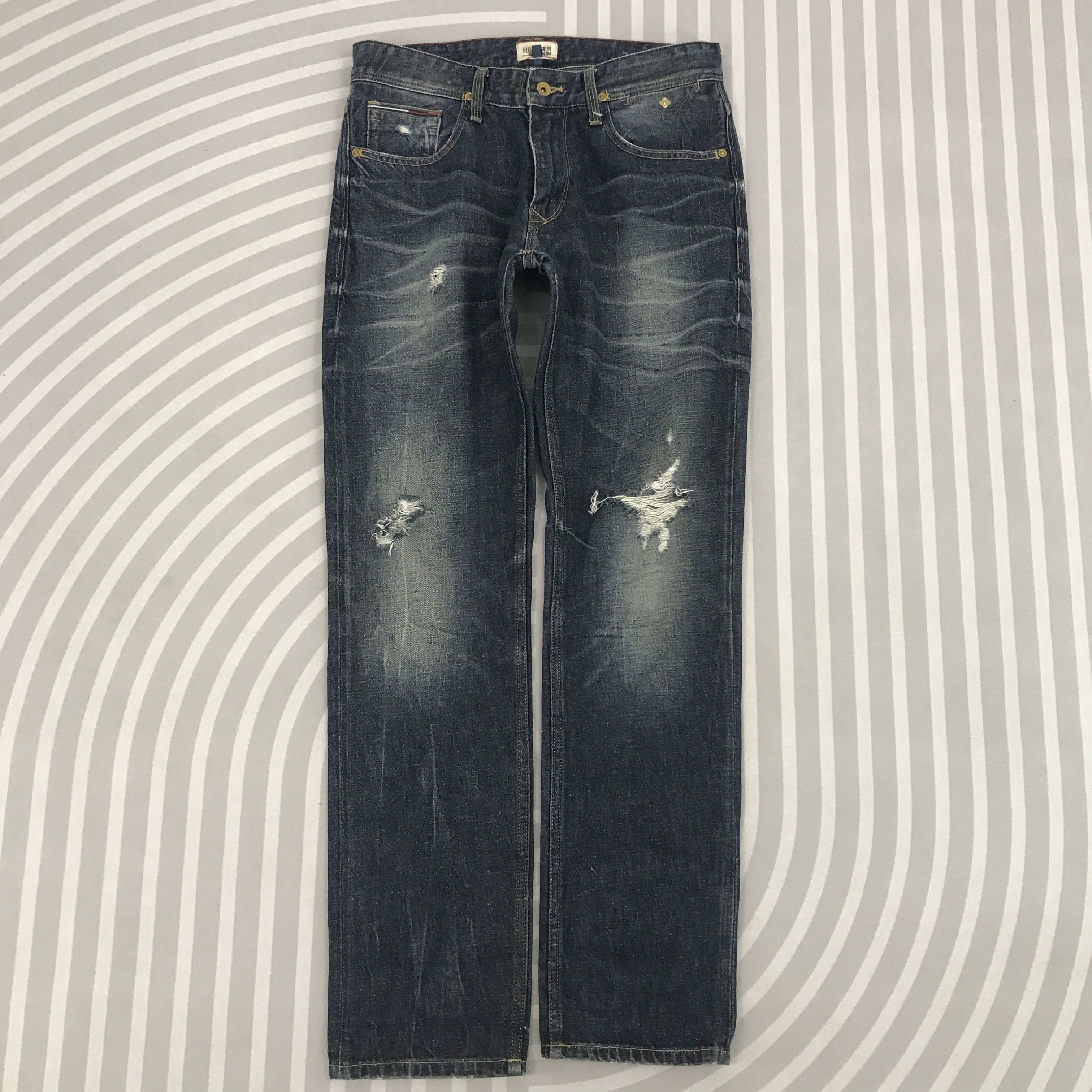 Tommy Hilfiger × Vintage Vintage Hilfiger Distressed Denim Size US 32 / EU 48 - 1 Thumbnail