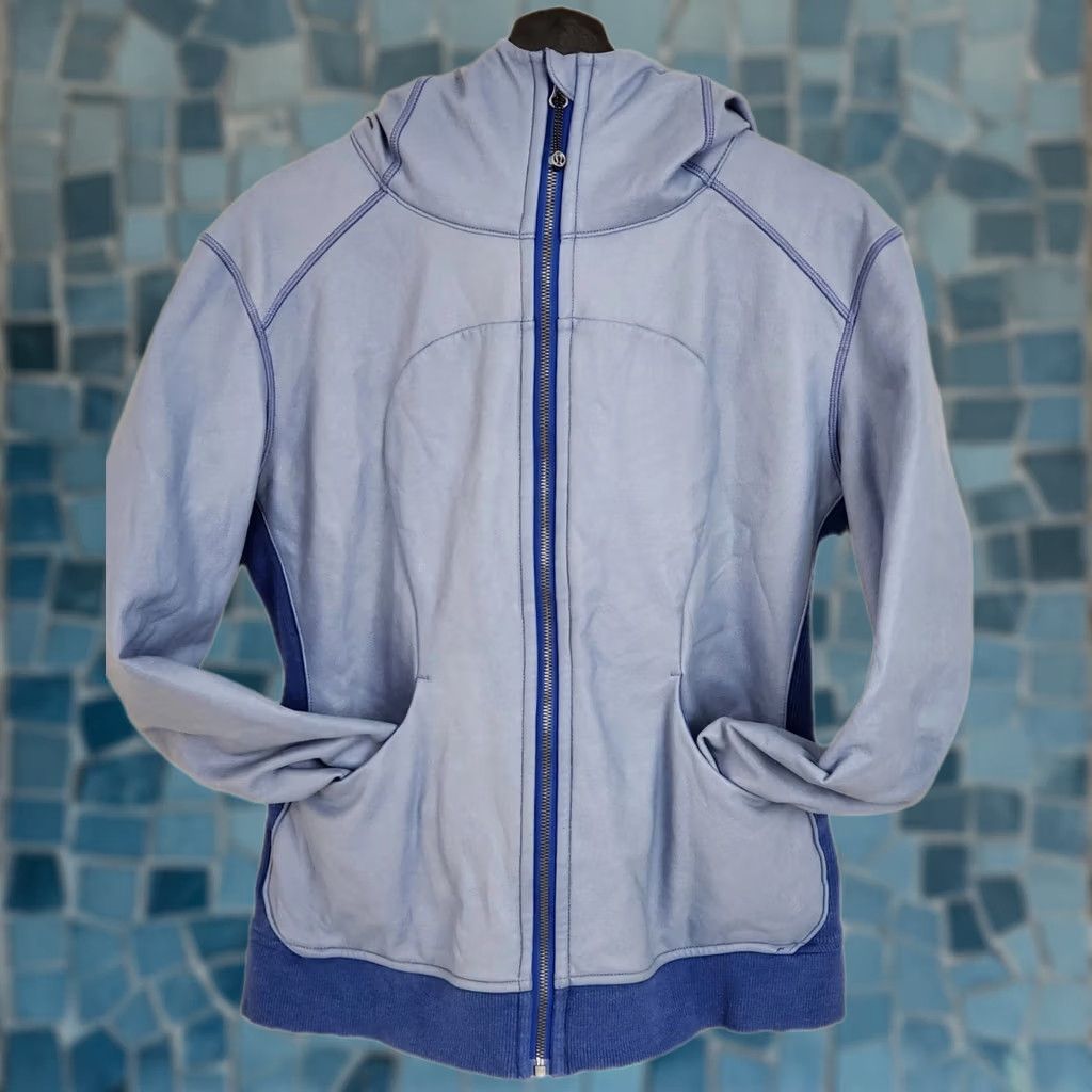 Lululemon Lululemon Scuba Hoodie Women’s Size 10 Blue Colorblock Full Zip Hooded Pockets Athletic Style Size L / US 10 / IT 46 - 1 Thumbnail