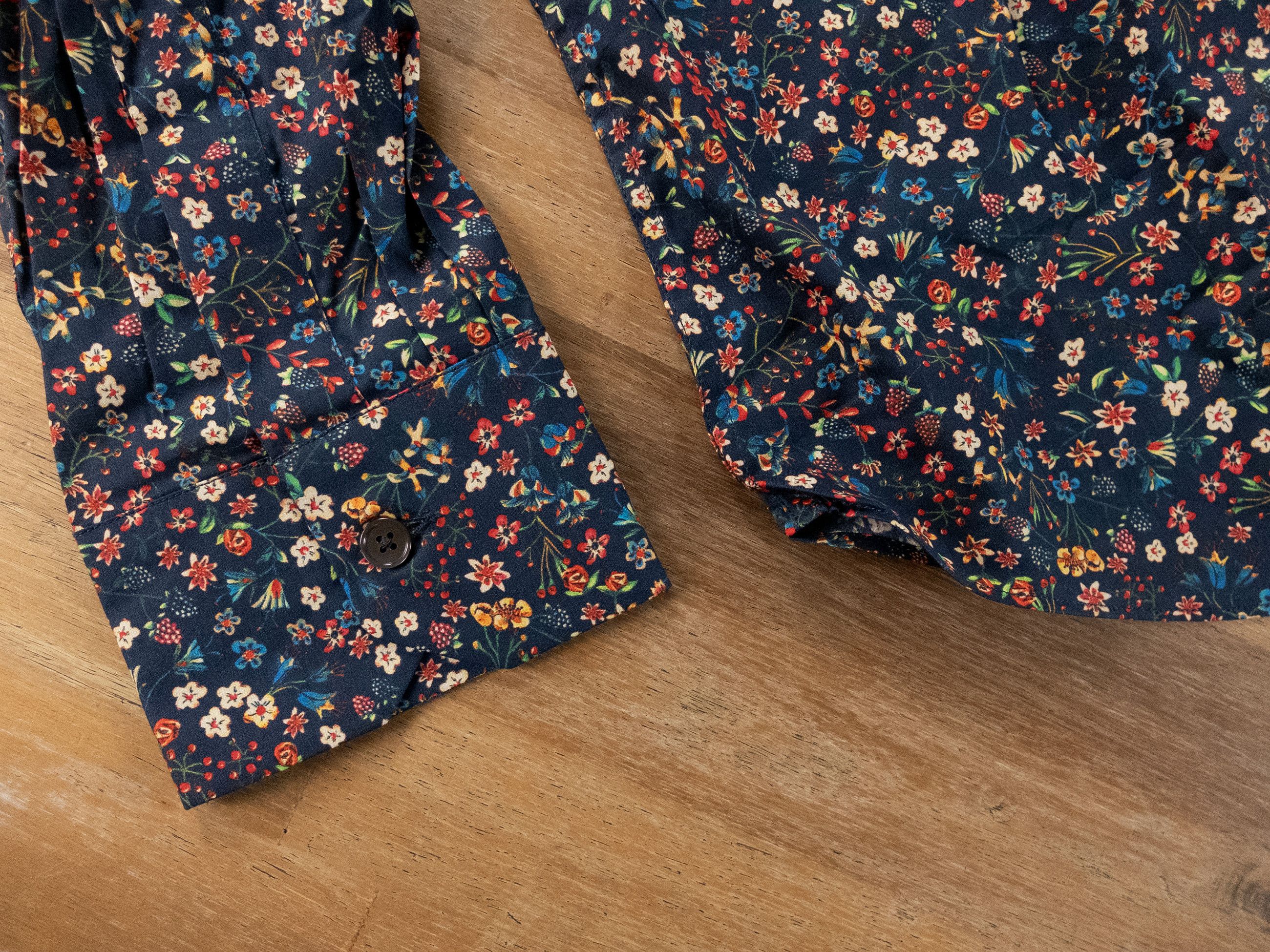 Paul Smith PAUL SMITH mainline navy blue tailored fit floral shirt Size US M / EU 48-50 / 2 - 7 Thumbnail