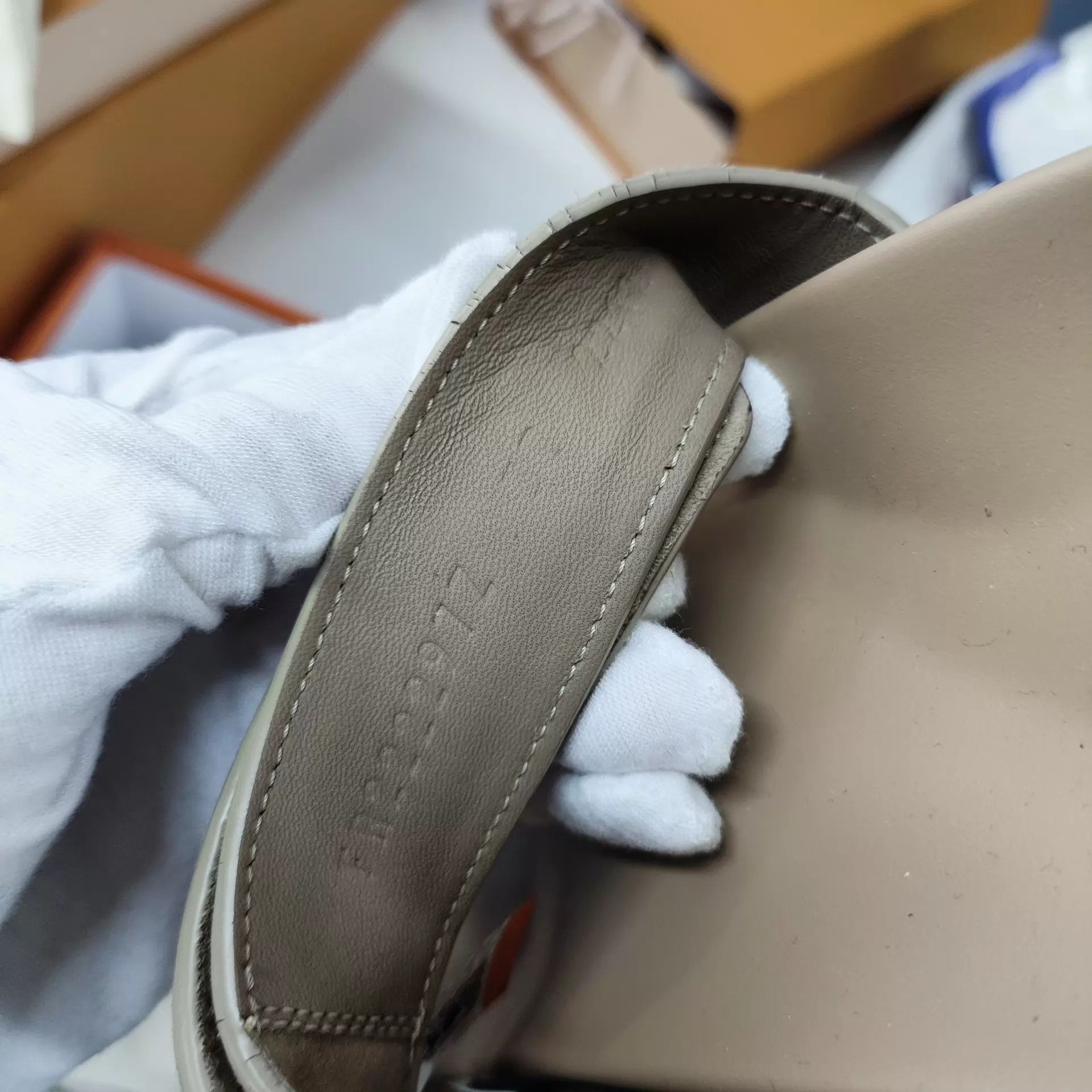 Hermes Hermès Gray Slippers 36 260324SCTLH13 Size US 5.5 / IT 35.5 - 2 Thumbnail