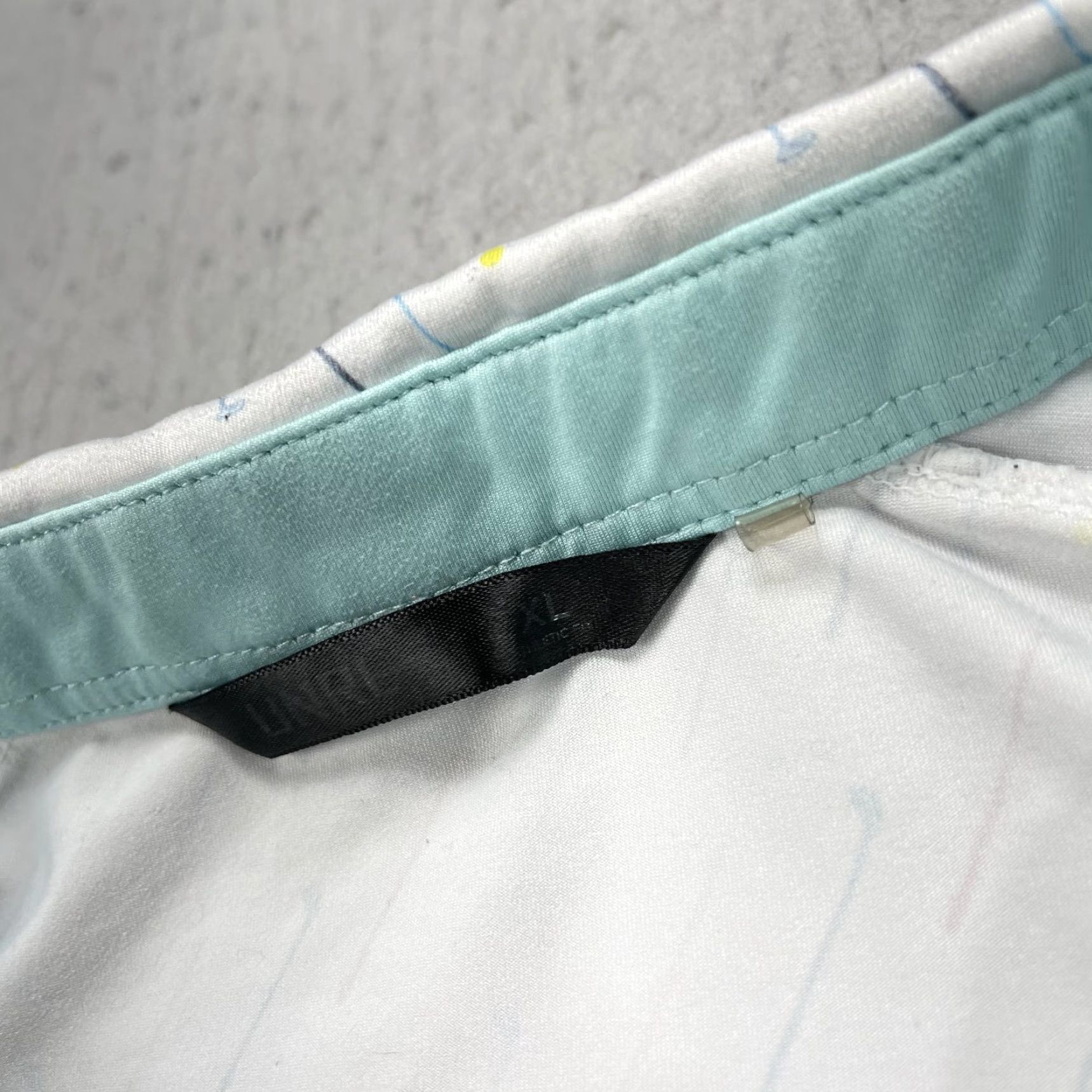 Vintage UNRL Polo Shirt Mens XL White Abstract Barstool Golf Performance Stretch AOP Polo Shirt Mens XL White Abstract Barstool Golf Performance Stretch AOP Size US XL / EU 56 / 4 - 6 Thumbnail