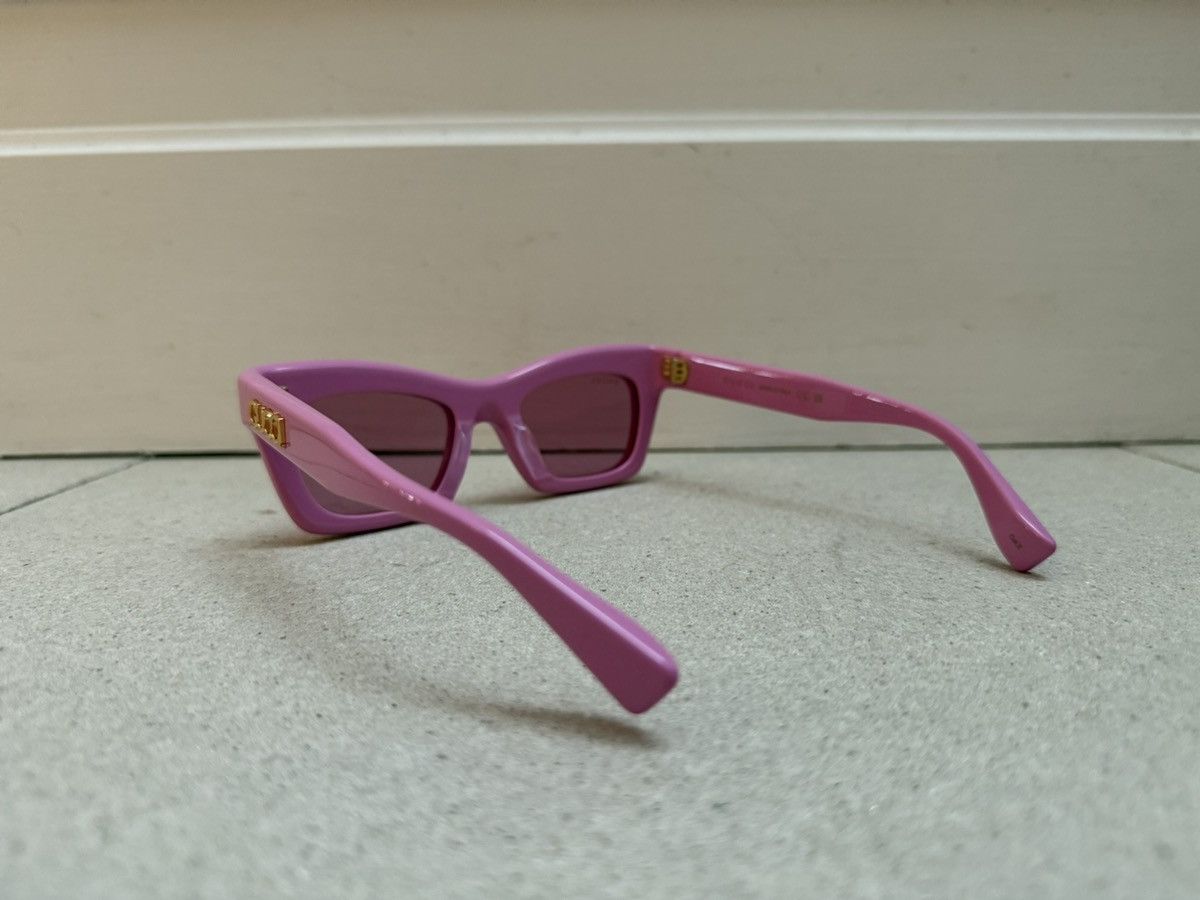 Gucci Gucci rectangle frame pink sunglasses Size ONE SIZE - 4 Thumbnail