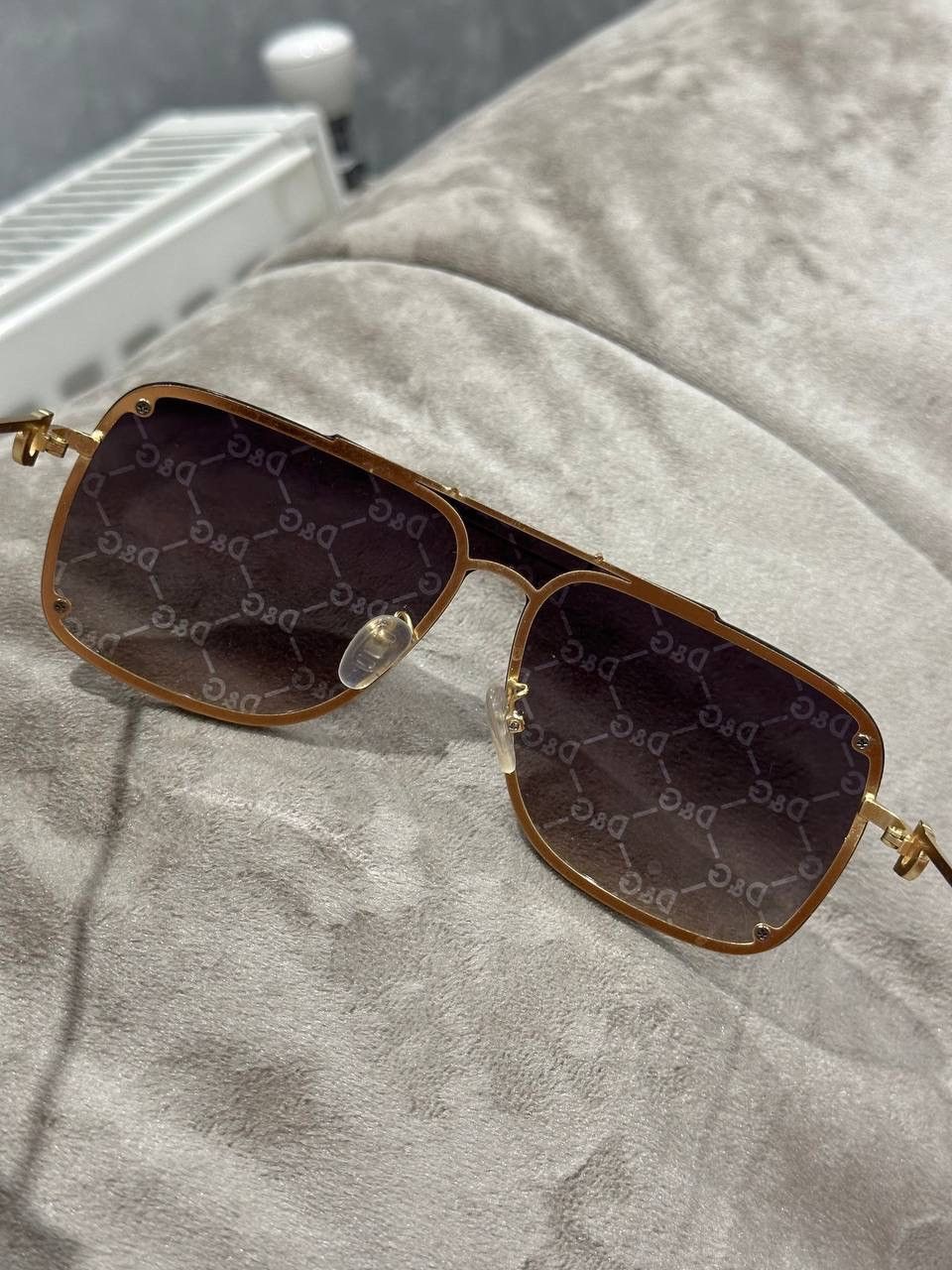 Vintage Dolce Gabbana hologram sun glasses monogram DG glass old lux Size ONE SIZE - 4 Thumbnail