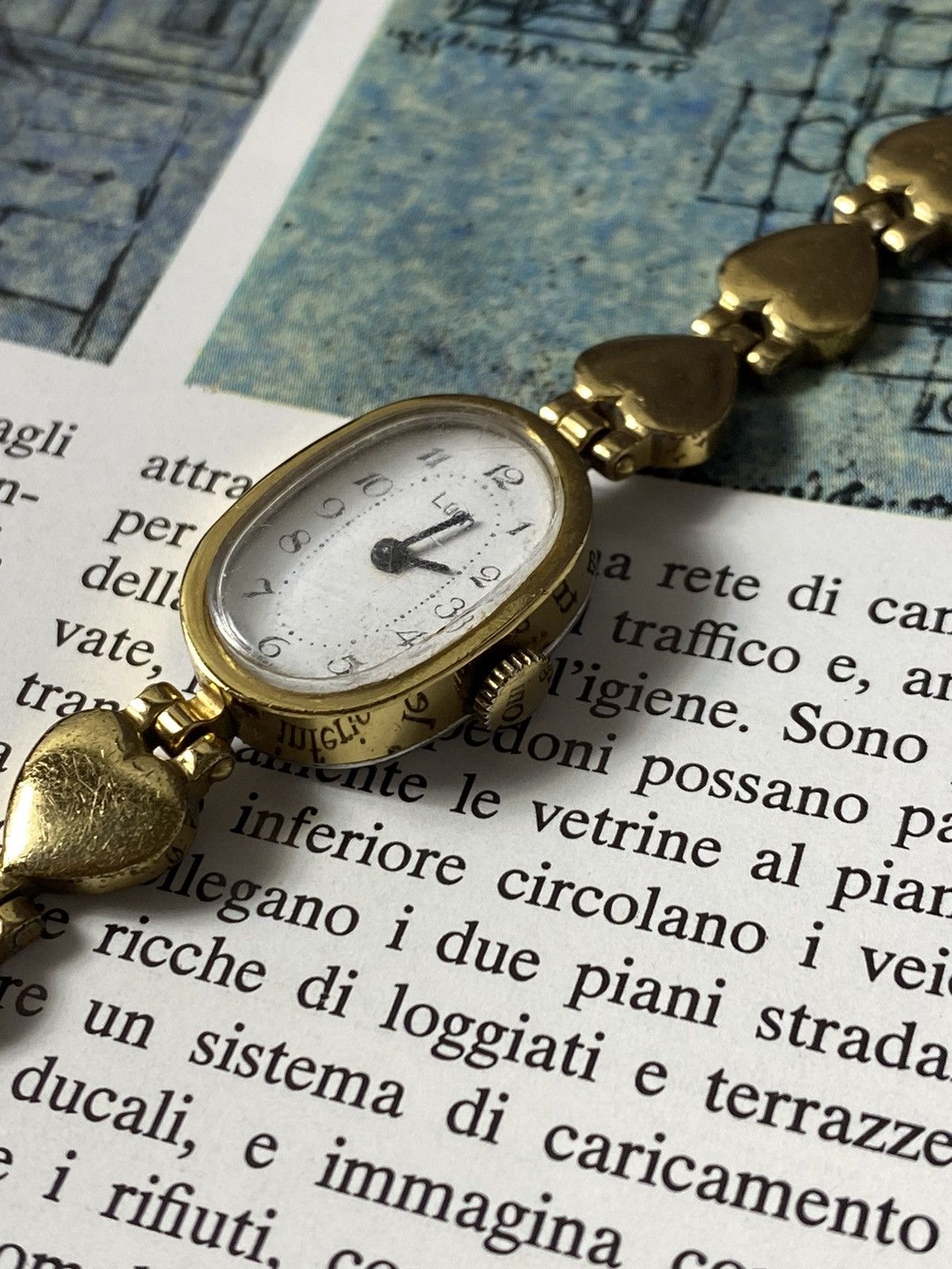 Jewelry Vintage Luch Watch with Heart Bracelet Size ONE SIZE - 3 Thumbnail