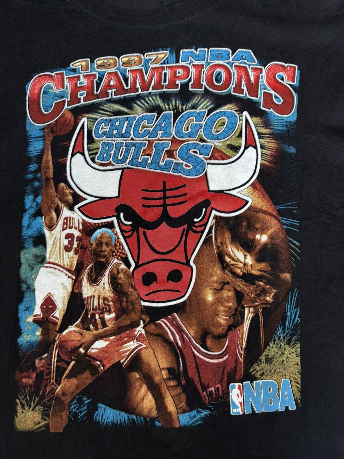 Vintage Vintage 1997 Chicago Bulls Champions Michael Jordan Rap Tee Size US L / EU 52-54 / 3 - 2 Thumbnail