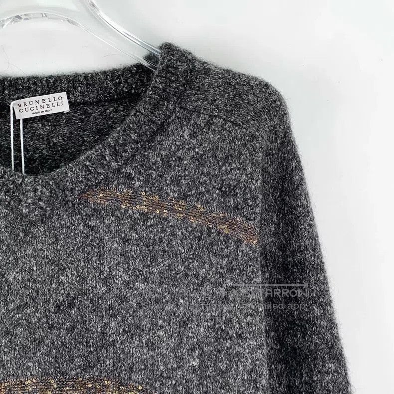 Brunello Cucinelli Brunello Cucinelli size 35 Dark Gray Sequined Alpaca V-neck Size XS / US 0-2 / IT 36-38 - 3 Thumbnail